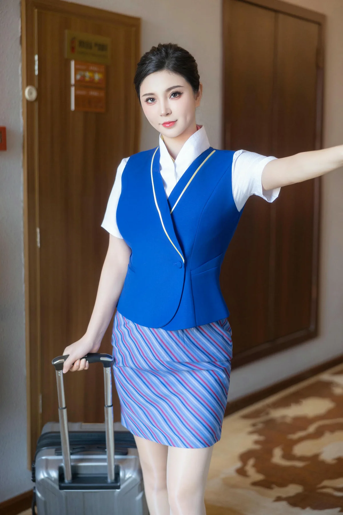 XiuRen 秀人 No.N160 小蛮妖空姐制服肉丝 - 1