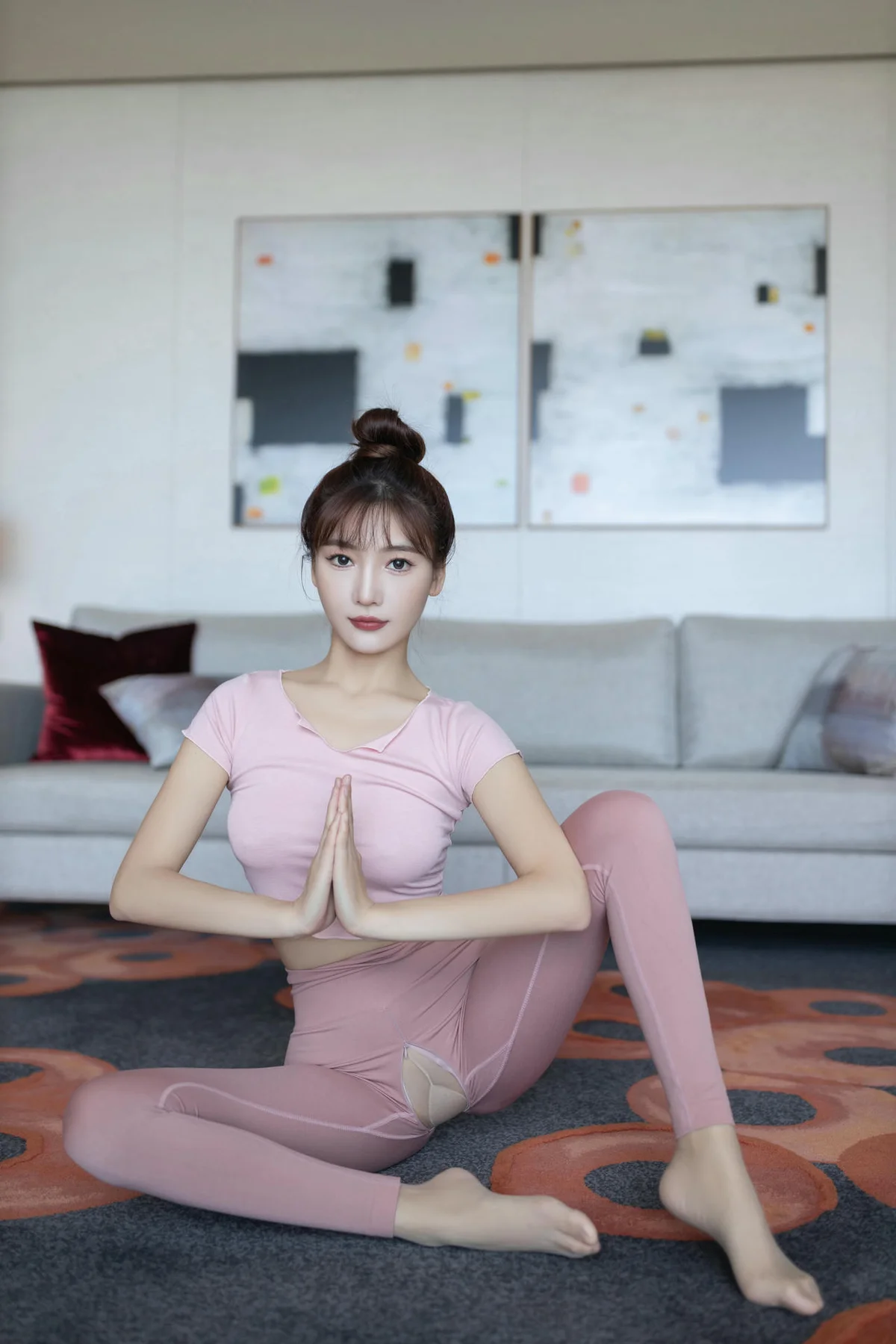 XiuRen 秀人 No.N167 陆萱萱开档性感瑜伽裤 - 5
