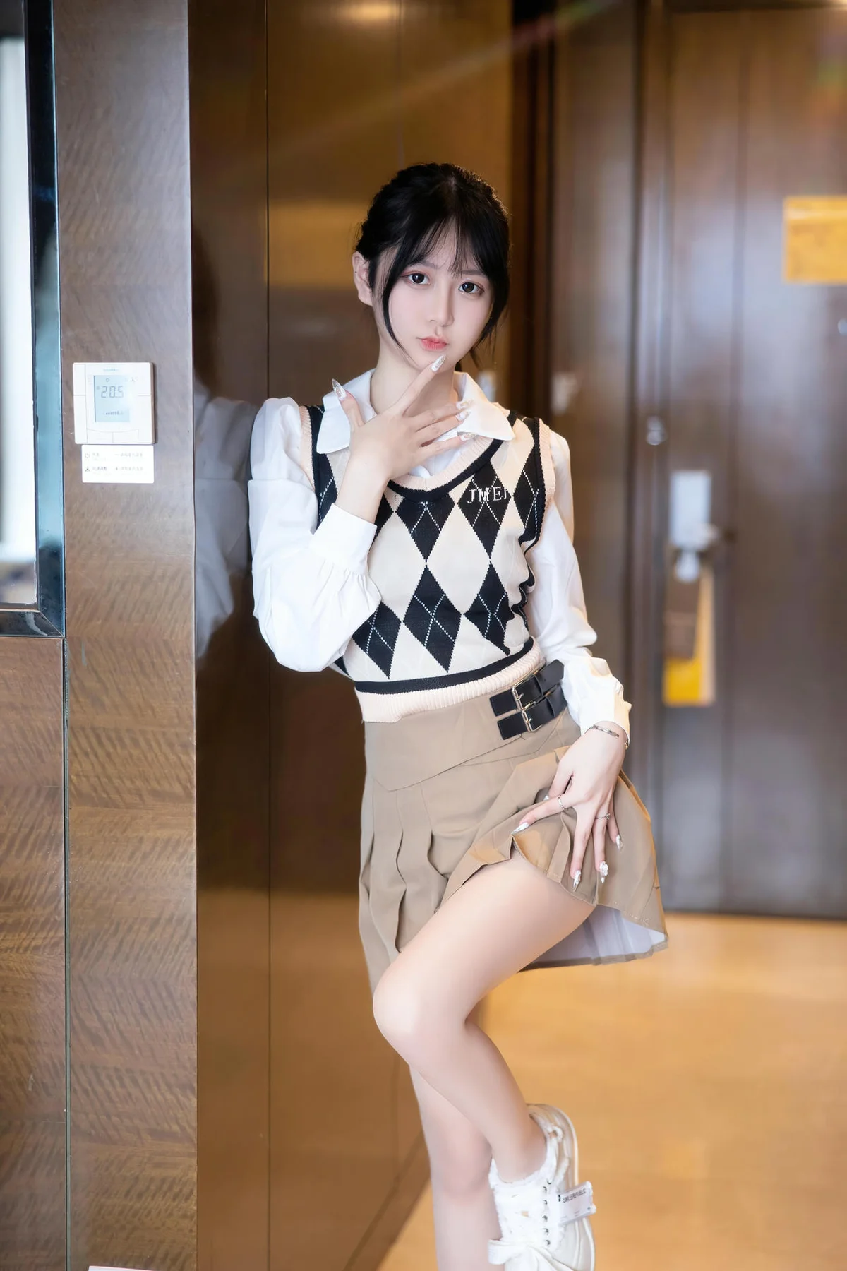 XiuRen 秀人 No.N168 谢小蒽少女肉丝私房 - 3