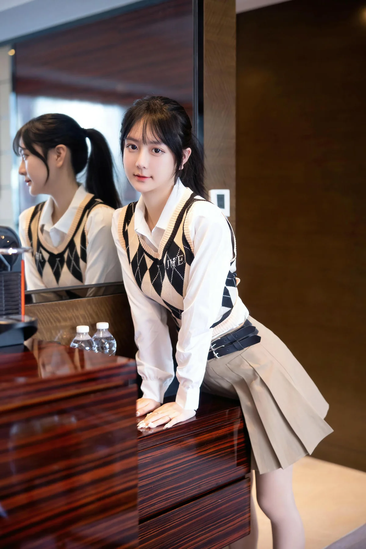 XiuRen 秀人 No.N168 谢小蒽少女肉丝私房 - 5
