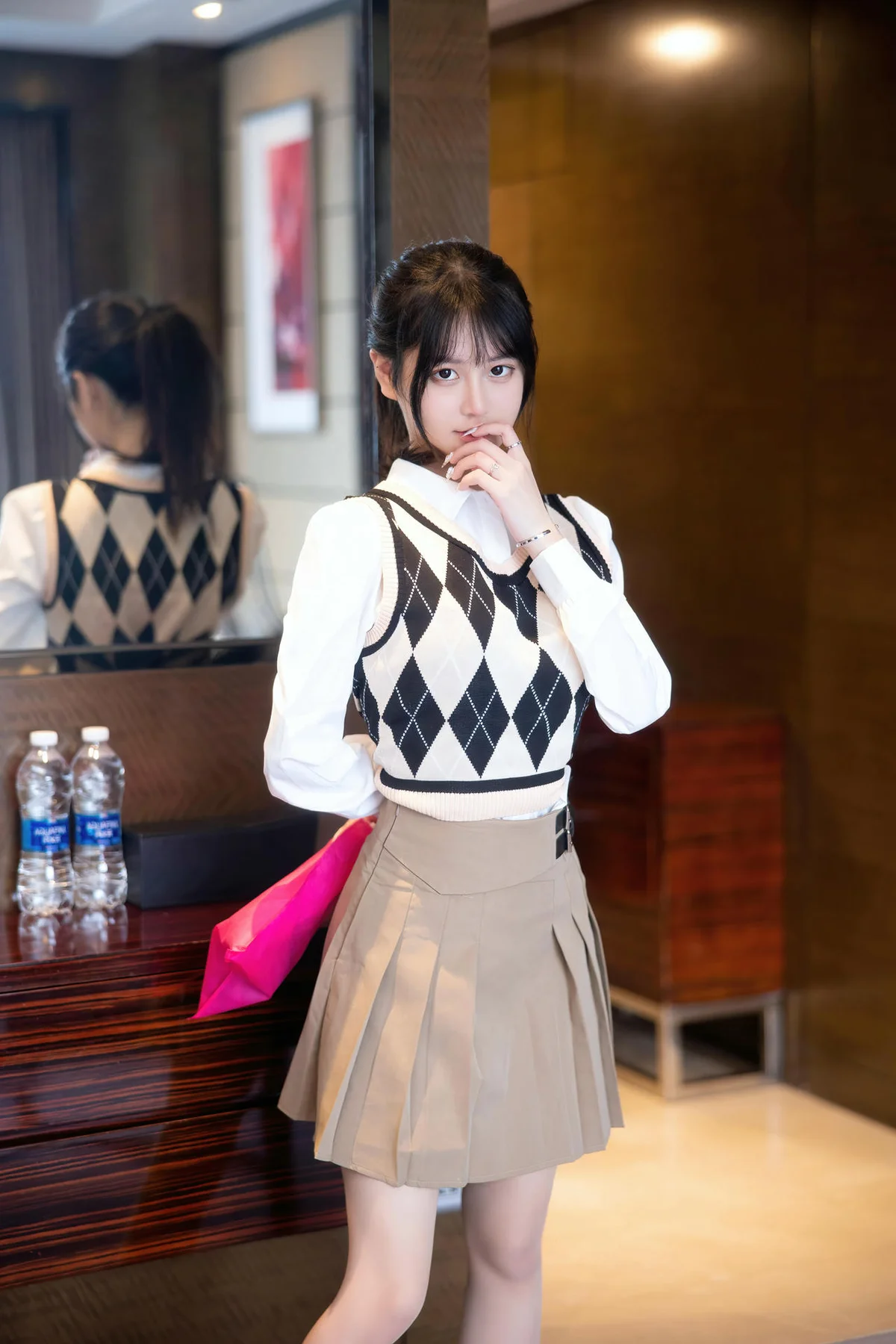 XiuRen 秀人 No.N168 谢小蒽少女肉丝私房 - 8