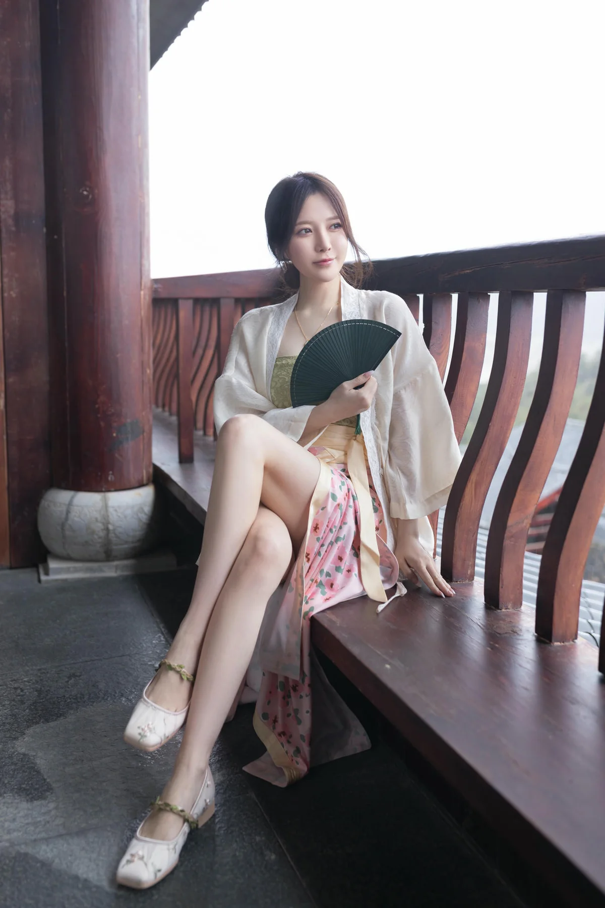 XiuRen 秀人 No.N173 鱼子酱Fish古风服饰美腿 - 1