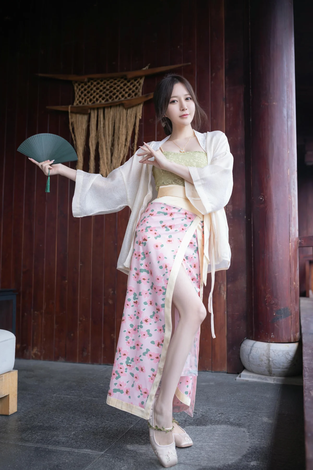 XiuRen 秀人 No.N173 鱼子酱Fish古风服饰美腿 - 5