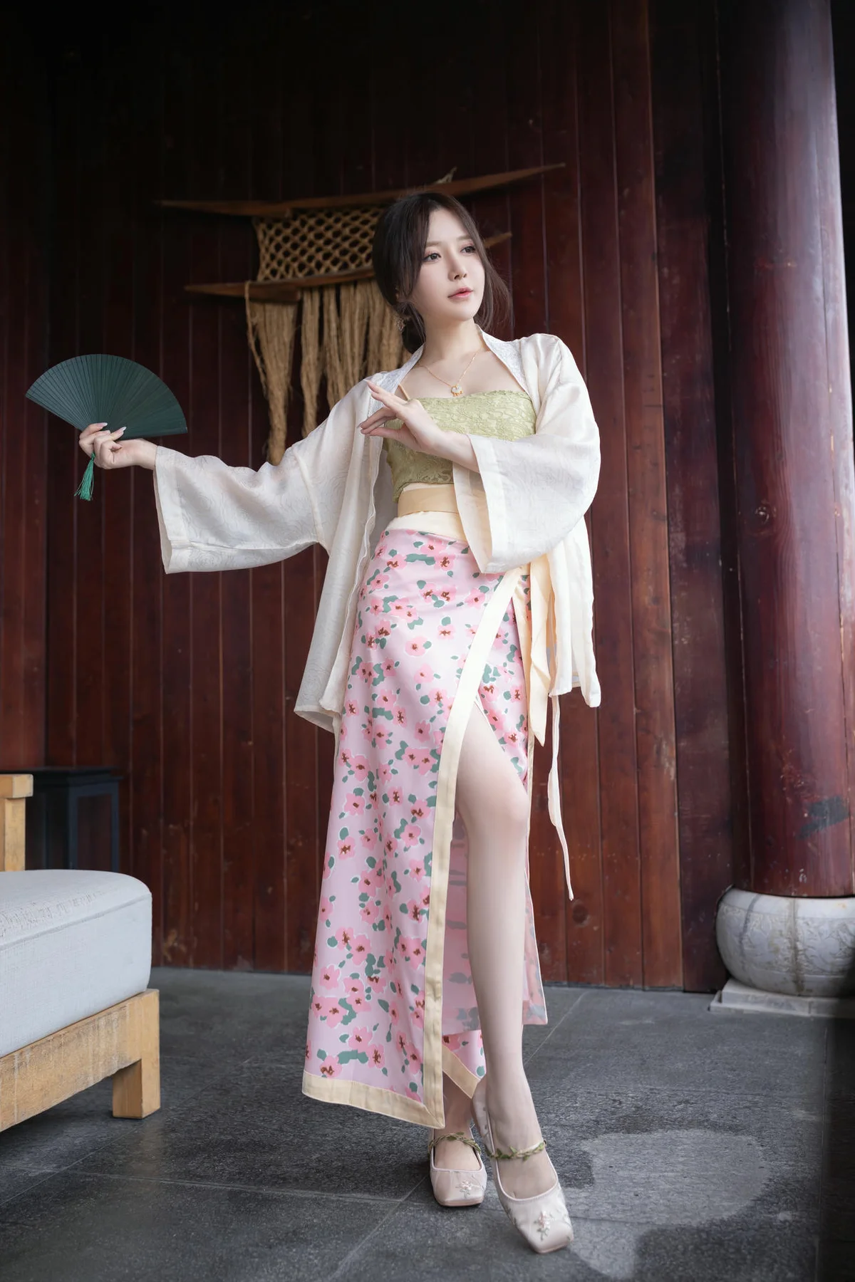 XiuRen 秀人 No.N173 鱼子酱Fish古风服饰美腿 - 6