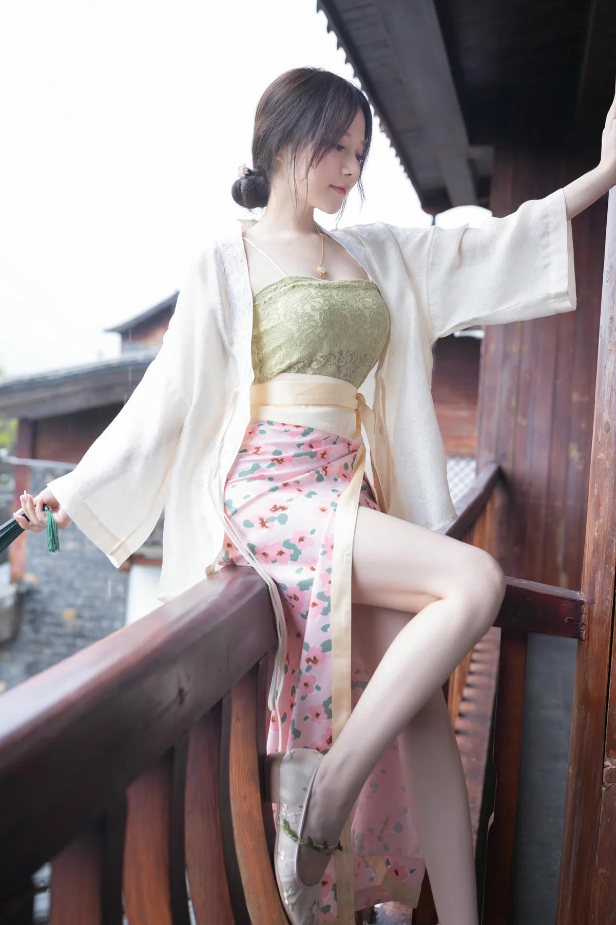 XiuRen 秀人 No.N173 鱼子酱Fish古风服饰美腿 - 10