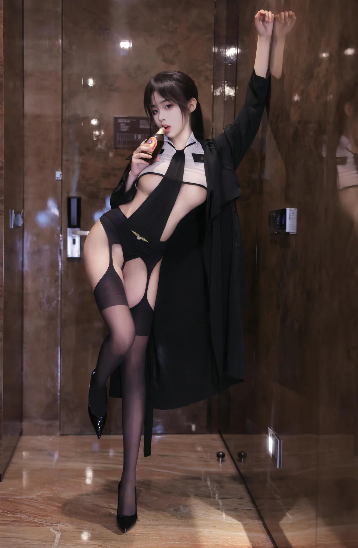 XiuRen 秀人 No.N176 王心悦制服黑丝吊袜醉酒 - 7