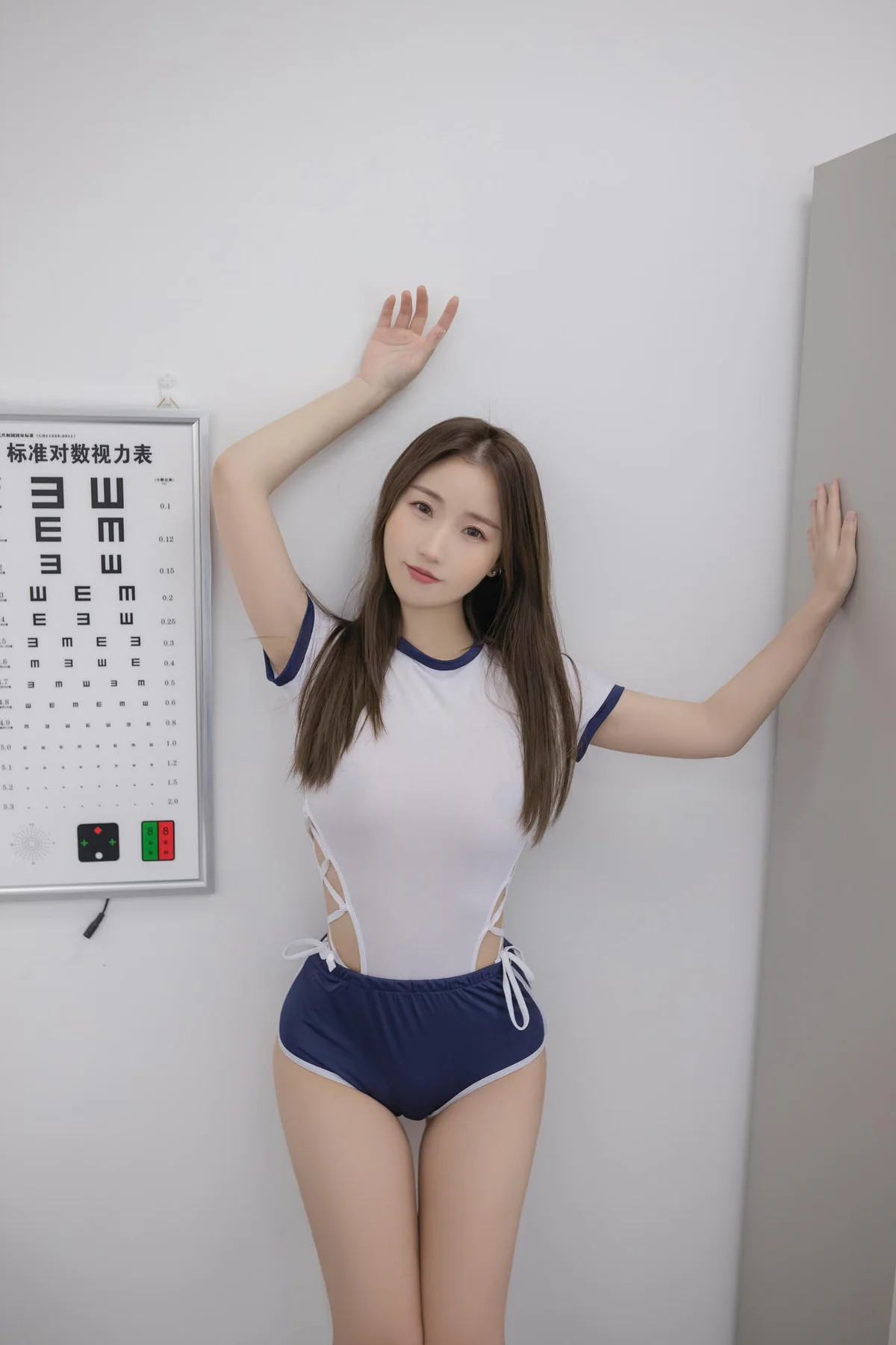 XiuRen 秀人 No.N180 杏子白色连体衣主题写真 - 4