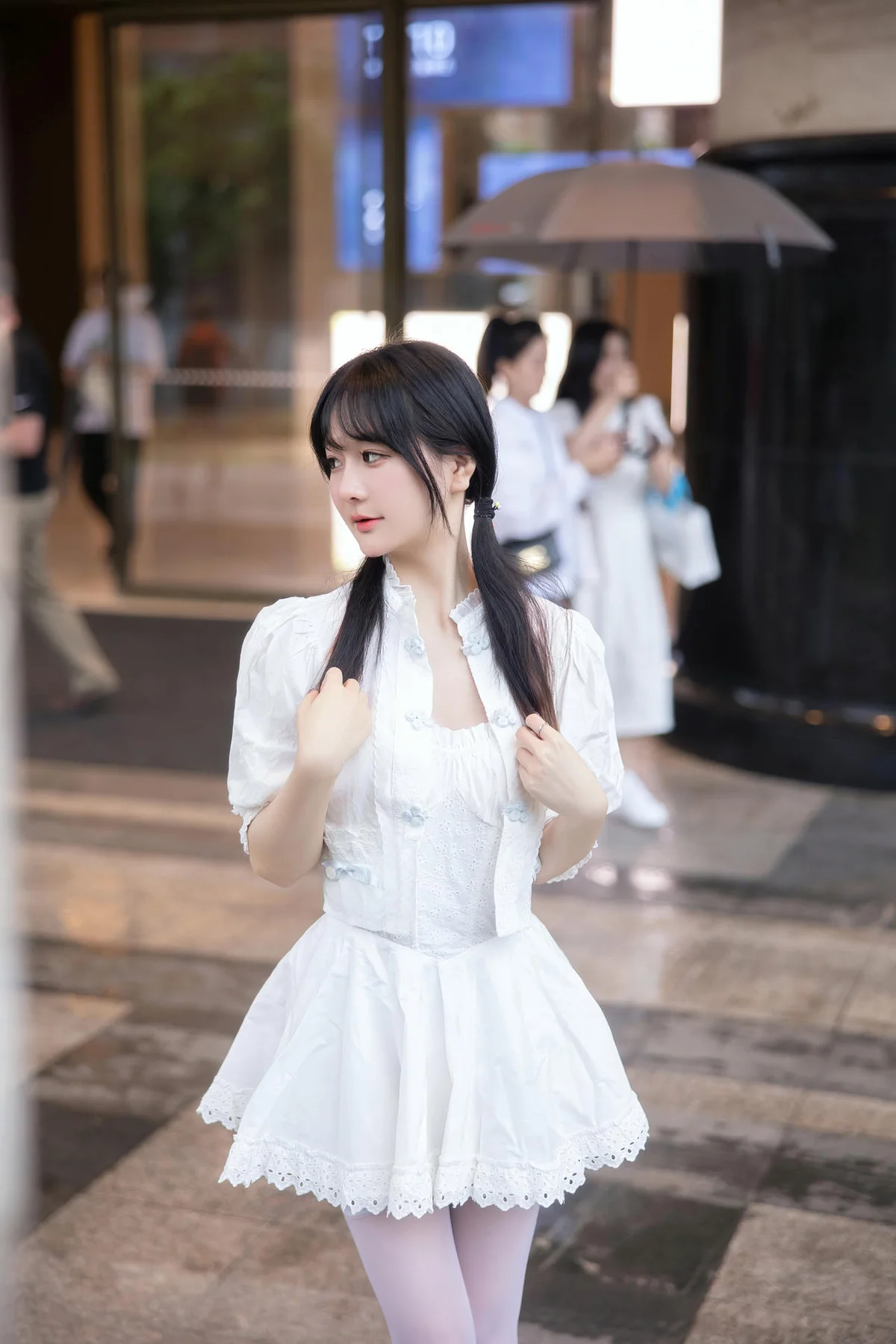 XiuRen 秀人 No.N185 谢小蒽双马尾少女街拍 - 8
