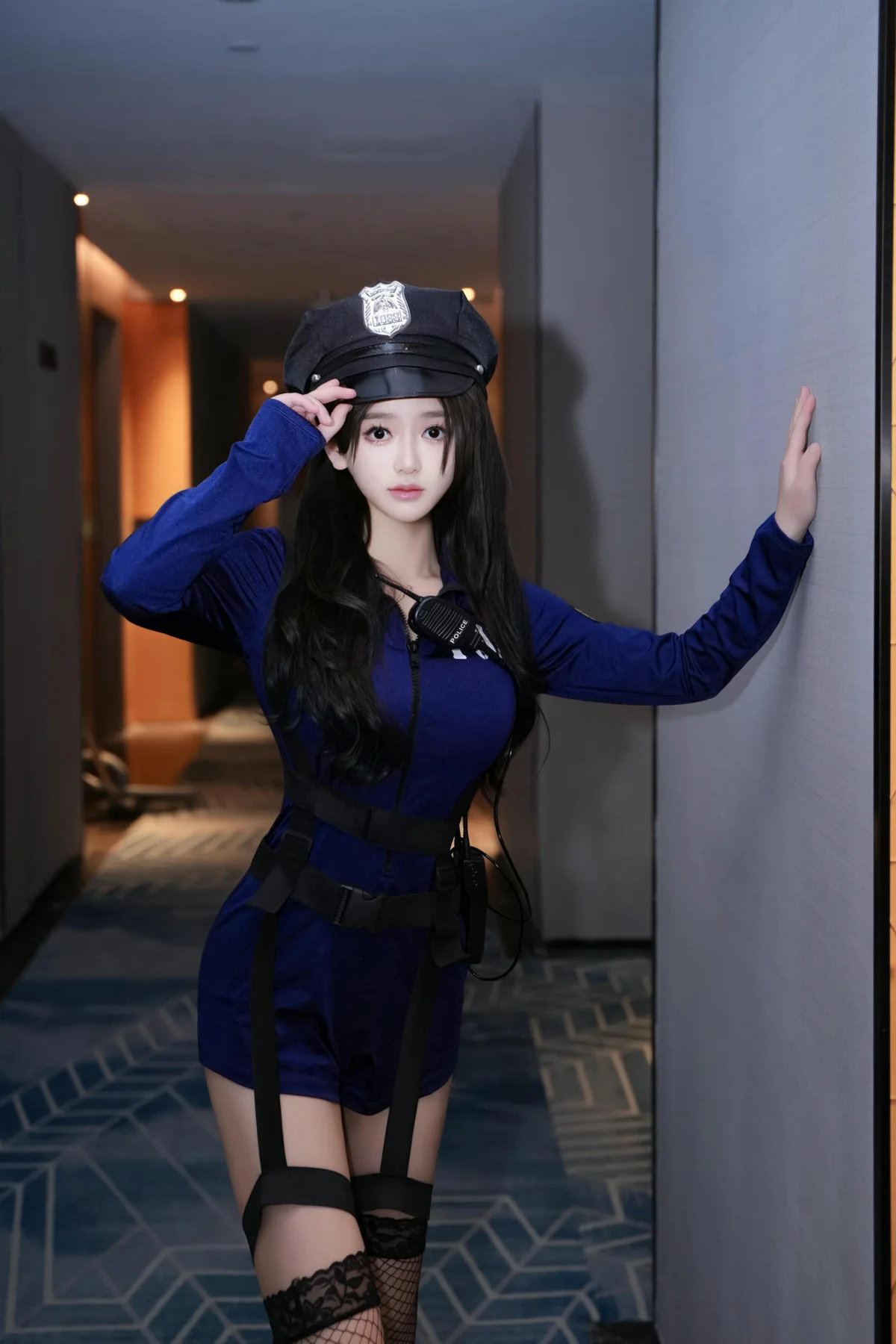XiuRen 秀人 No.N187 奶茶味的包子制服性感女警 - 7