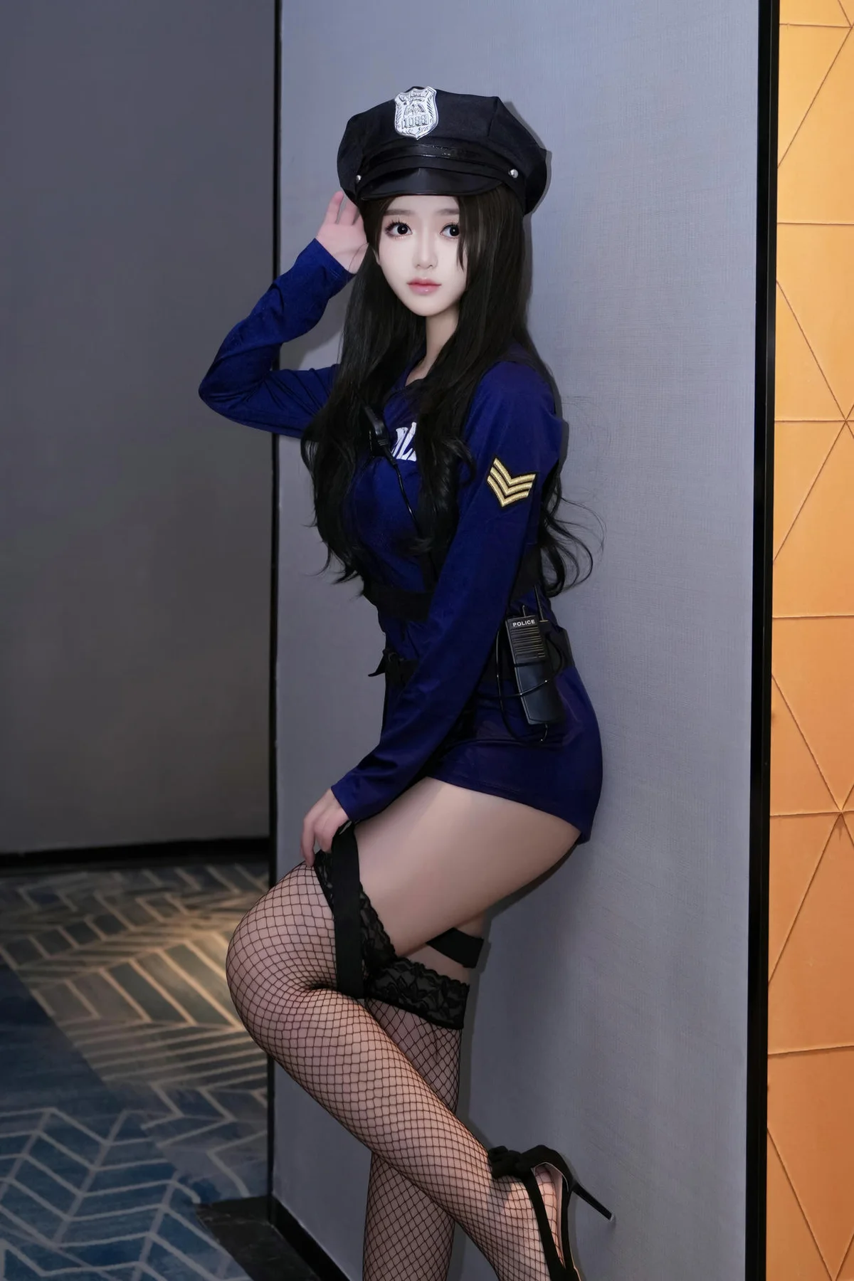 XiuRen 秀人 No.N187 奶茶味的包子制服性感女警 - 10