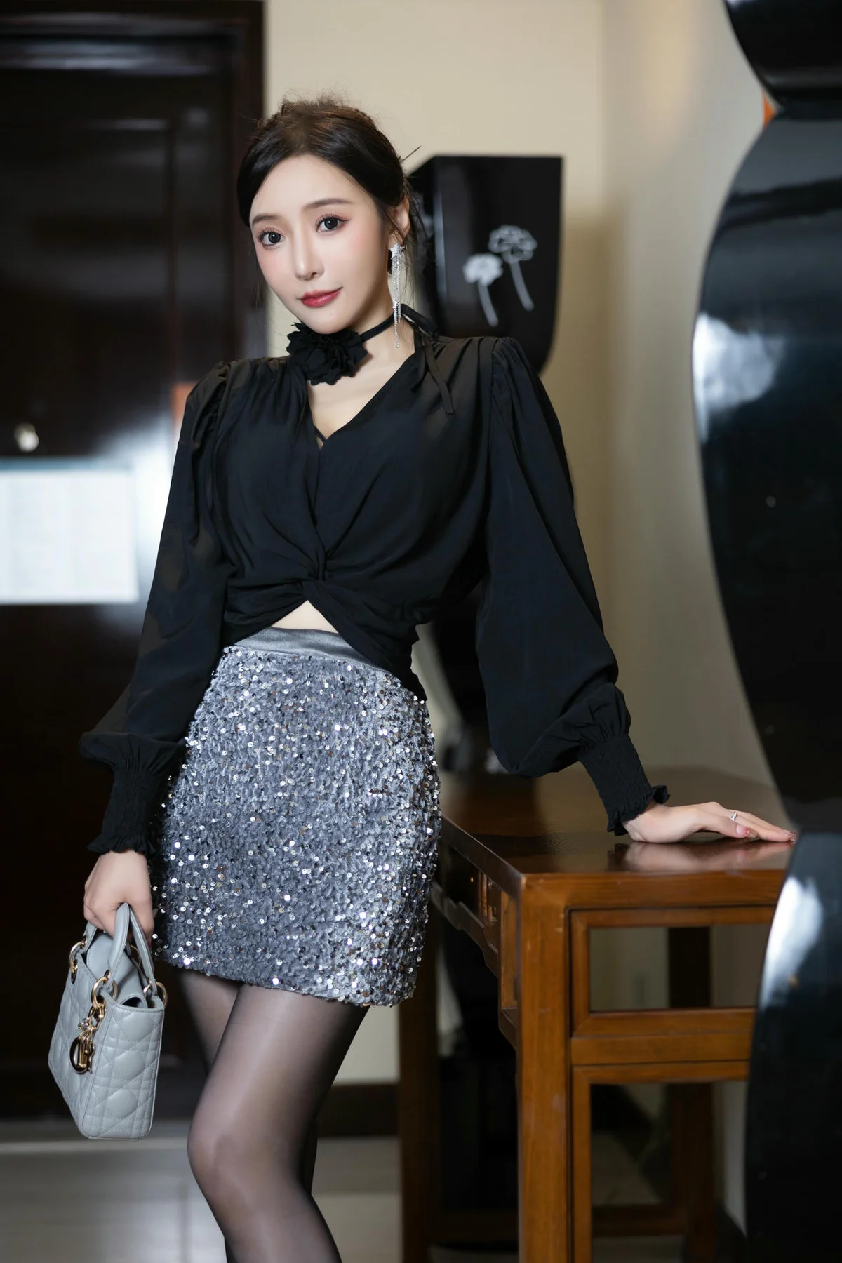 XiuRen 秀人 No.N201 王馨瑶高跟黑丝ol制服 - 7