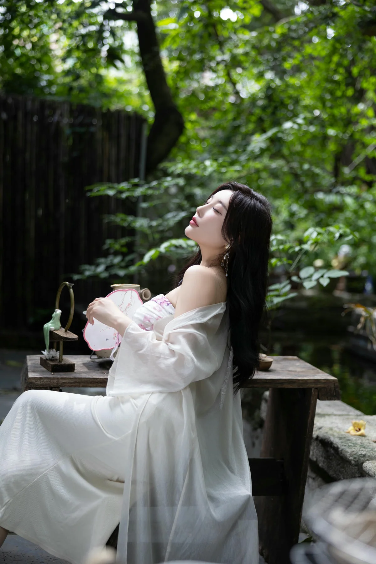 XiuRen 秀人 No.N210 杨晨晨香肩白色丝袜 - 3