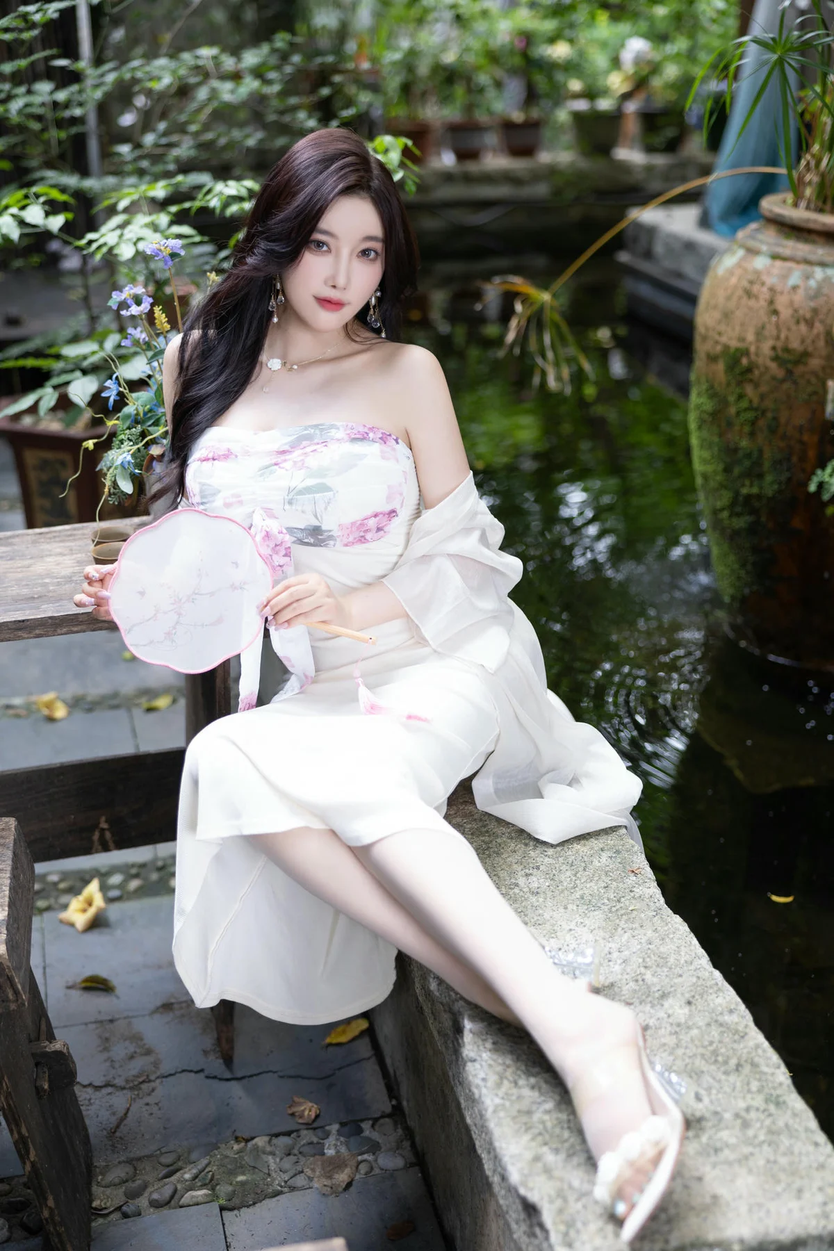 XiuRen 秀人 No.N210 杨晨晨香肩白色丝袜 - 3
