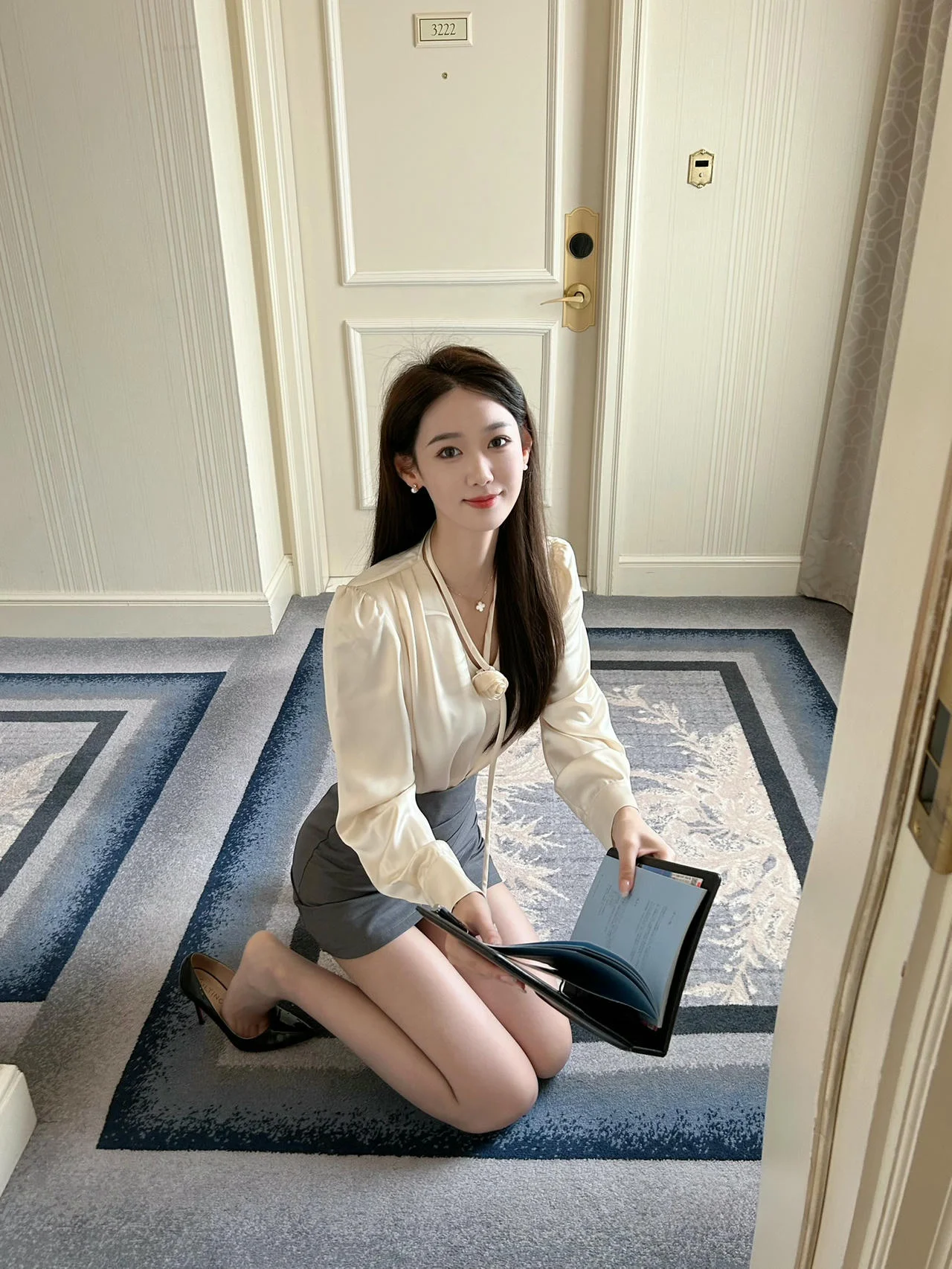 XiuRen 秀人 No.N236 唐安琪制服ol丝袜 - 3