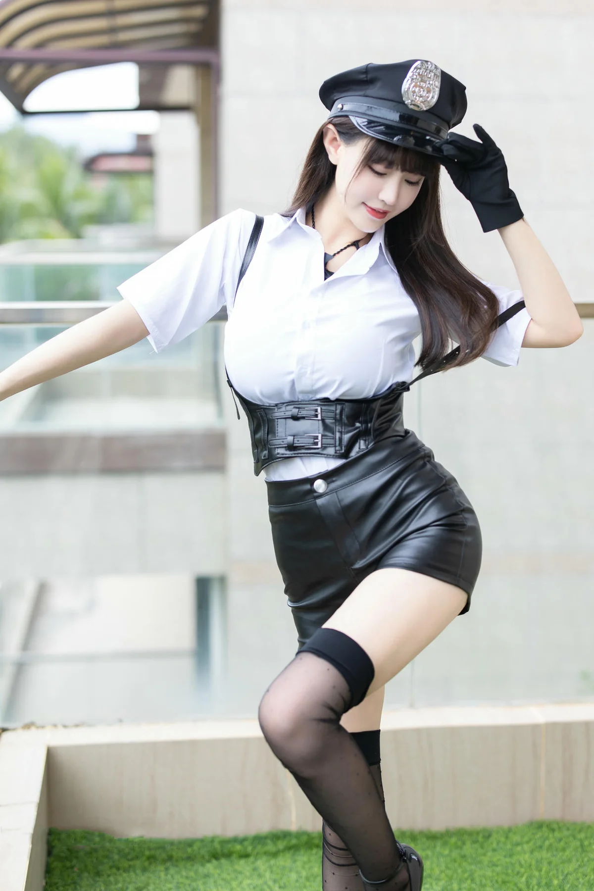 XiuRen 秀人 No.N242 朱可儿皮裤黑丝制服写真 - 9