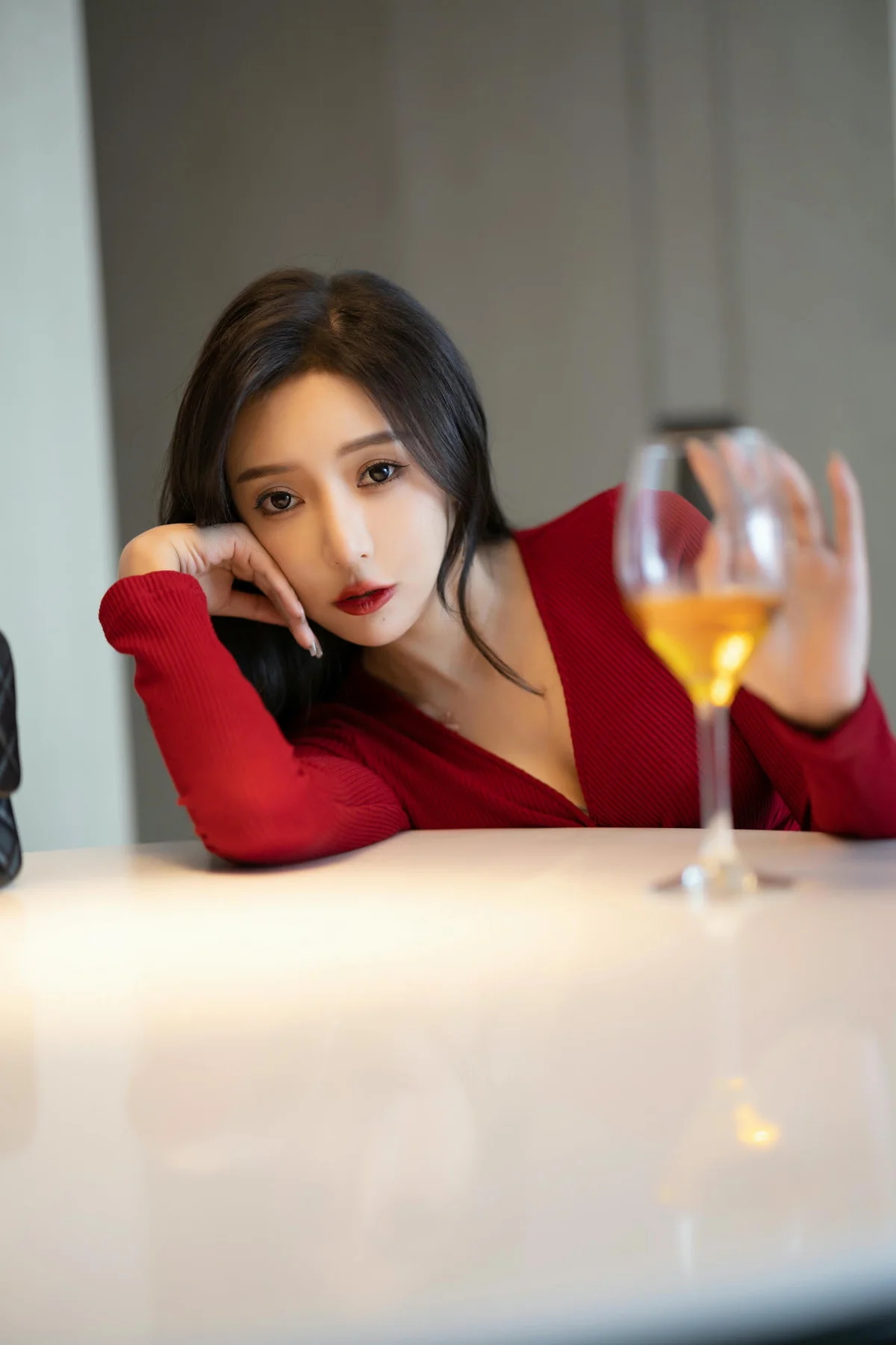 XiuRen 秀人 No.N269 王馨瑶街拍鱼尾裙 - 2