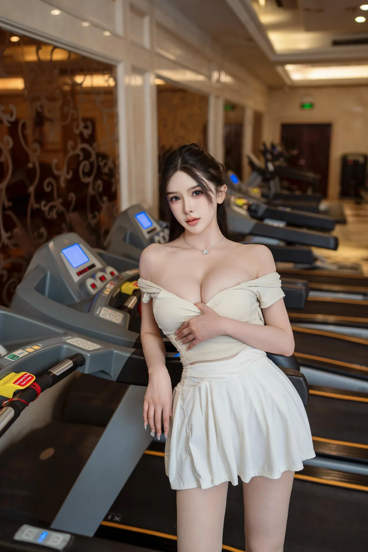 XiuRen 秀人 No.N270 李丽莎健身美女白色短裙 - 3