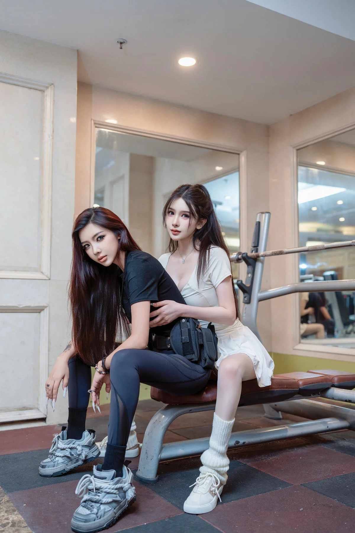 XiuRen 秀人 No.N270 李丽莎健身美女白色短裙 - 3