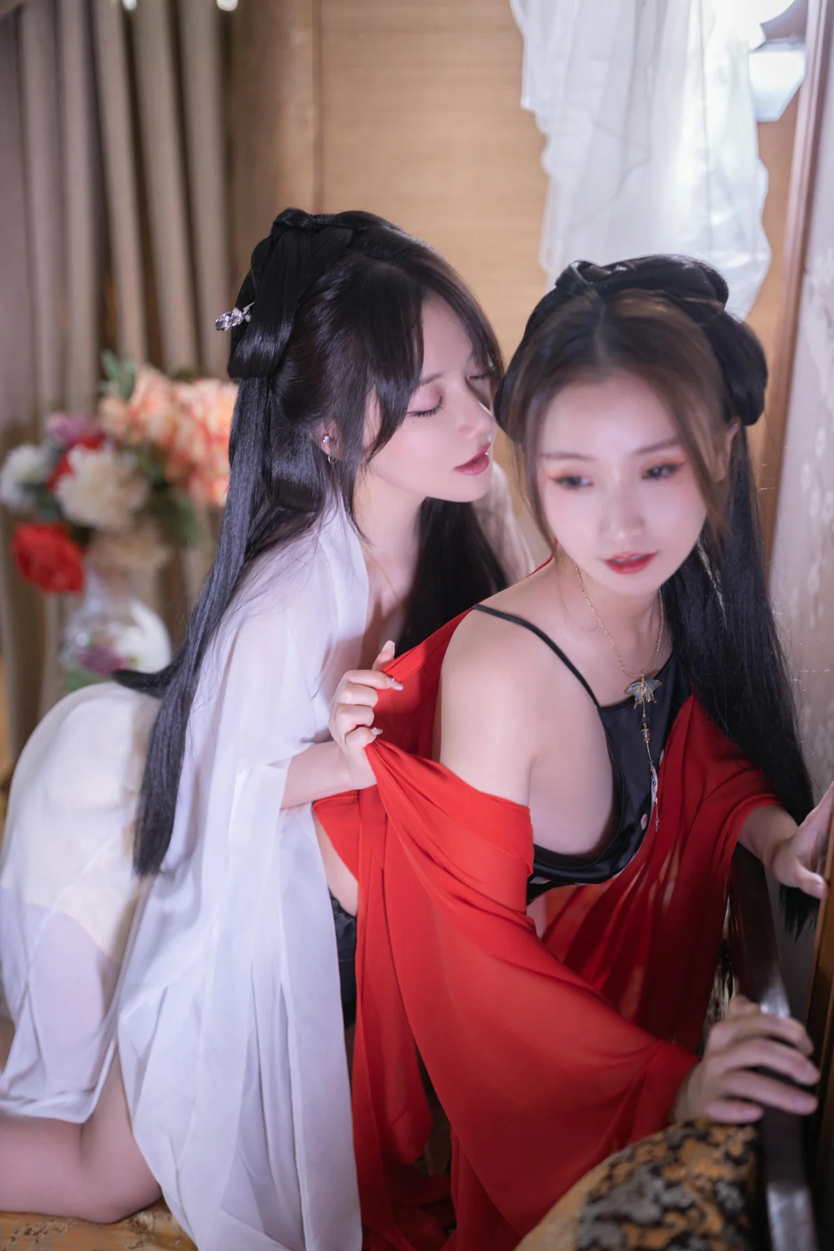 XiuRen 秀人 No.N279 鱼子酱Fish古风双人写真 - 1