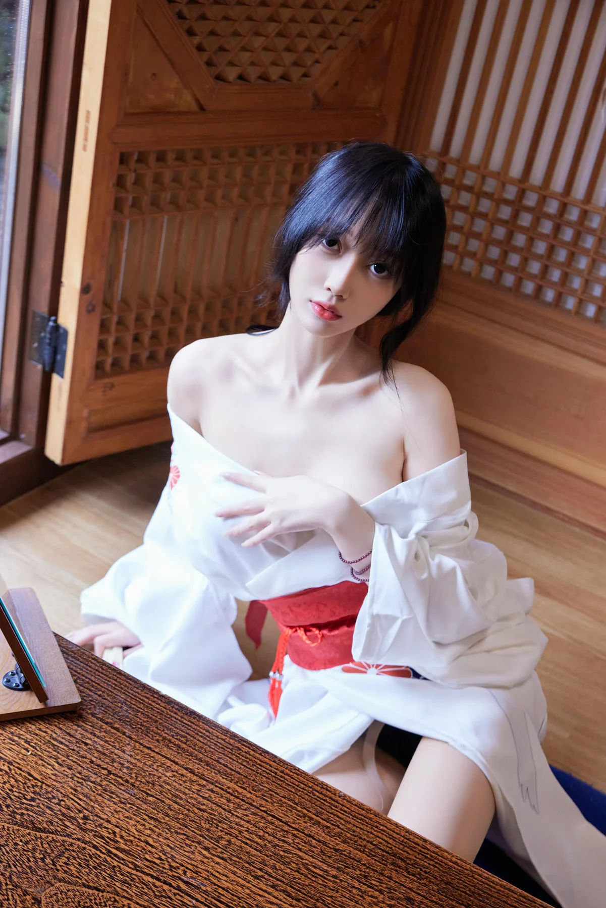 XiuRen 秀人 No.N284 玥儿玥和服制服香肩写真 - 4