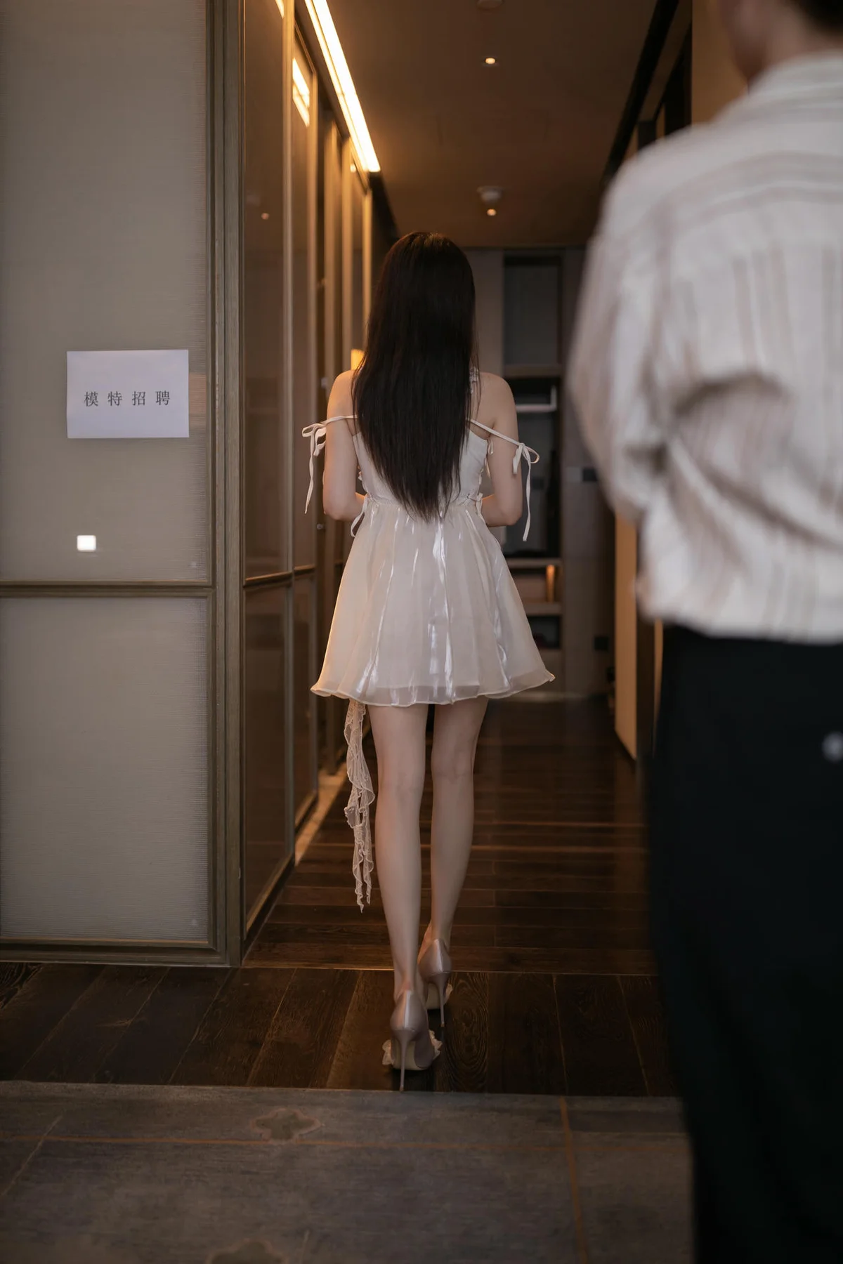 XiuRen 秀人 No.N285 鱼子酱Fish奶牛装吊袜 - 2