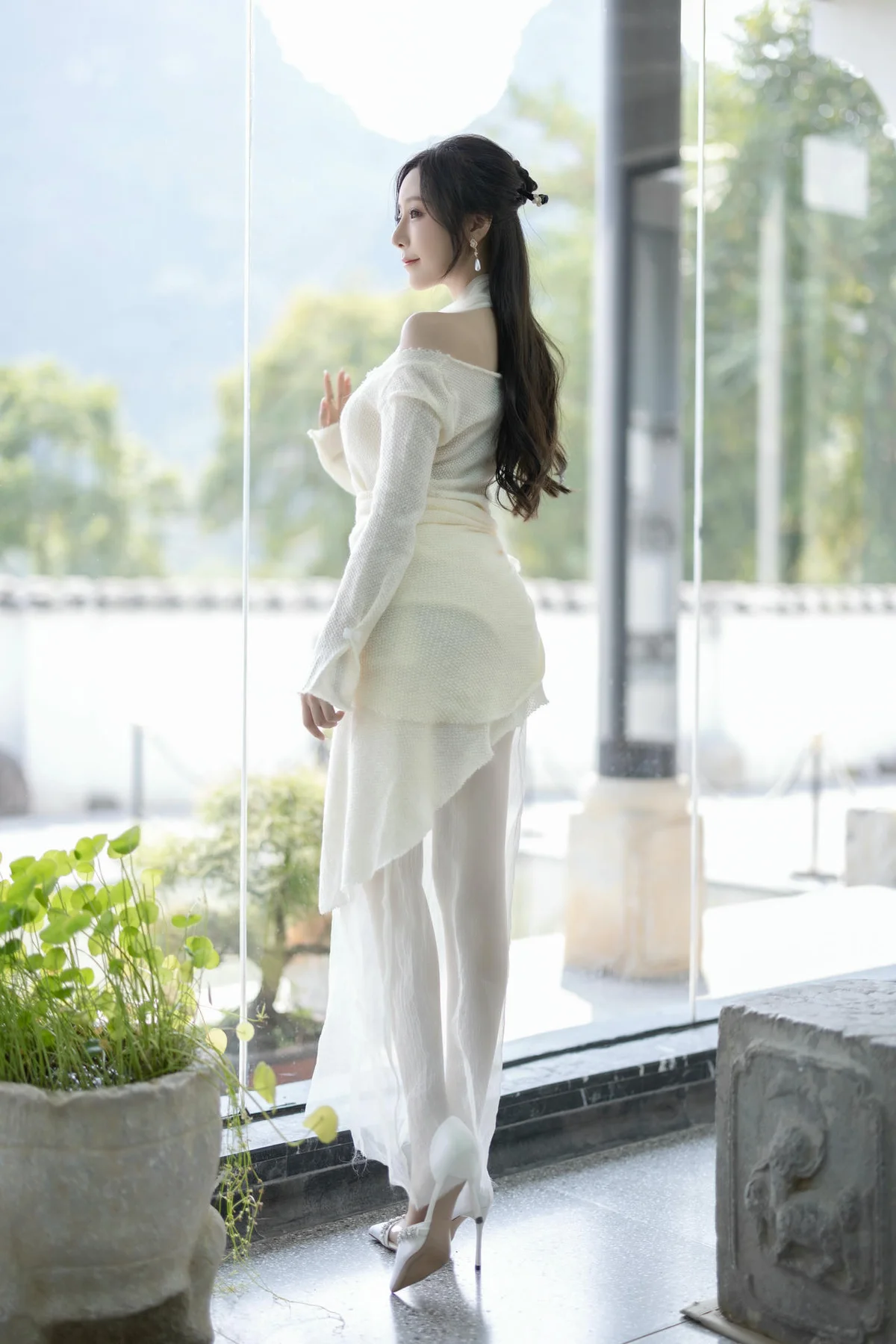 XiuRen 秀人 No.N307 王馨瑶白色长裙气质美女 - 8