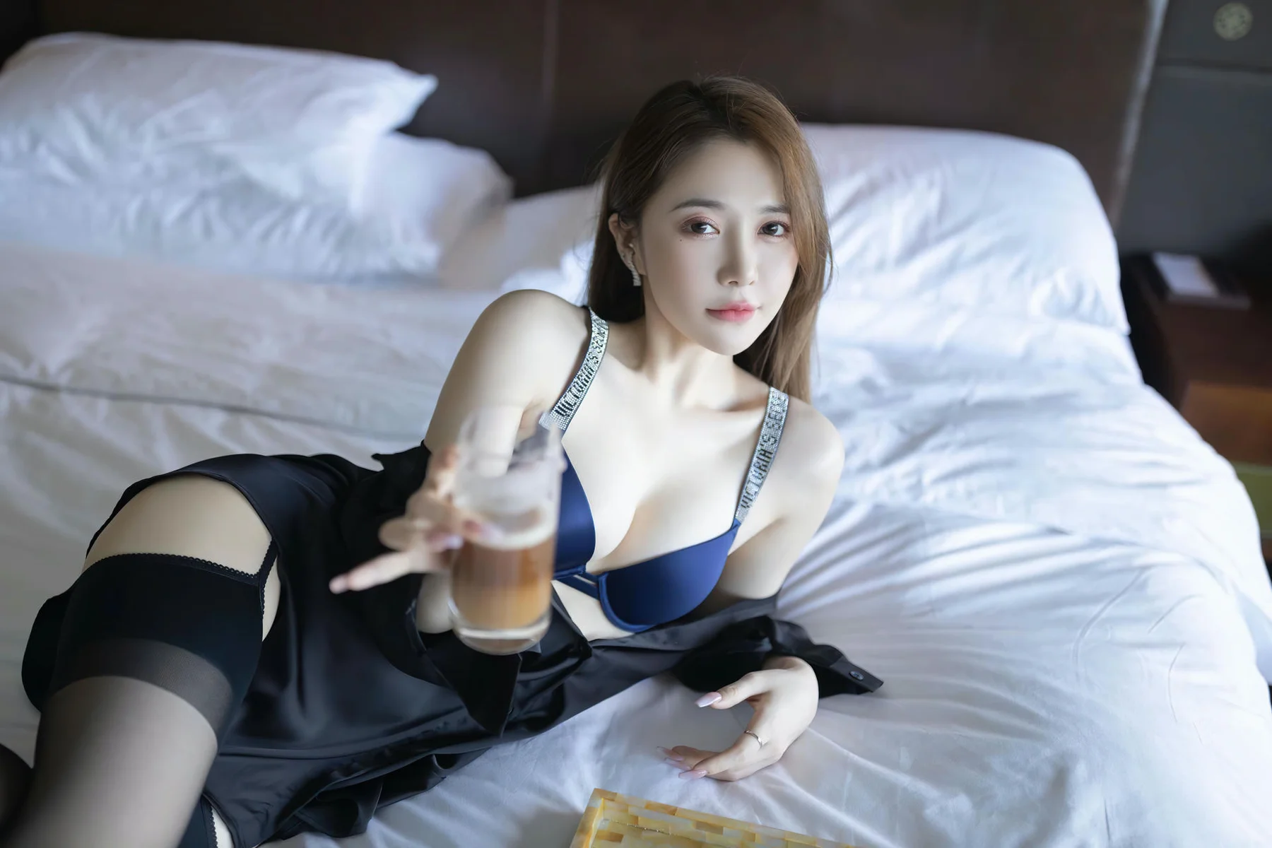 XiuRen 秀人 No.N308 鱼子酱Fish丝绸衬衫吊袜 - 9