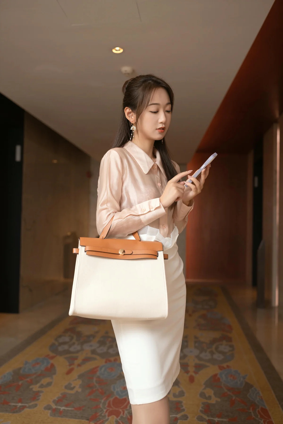 XiuRen 秀人 No.N310 唐安琪办公ol制服写真 - 10