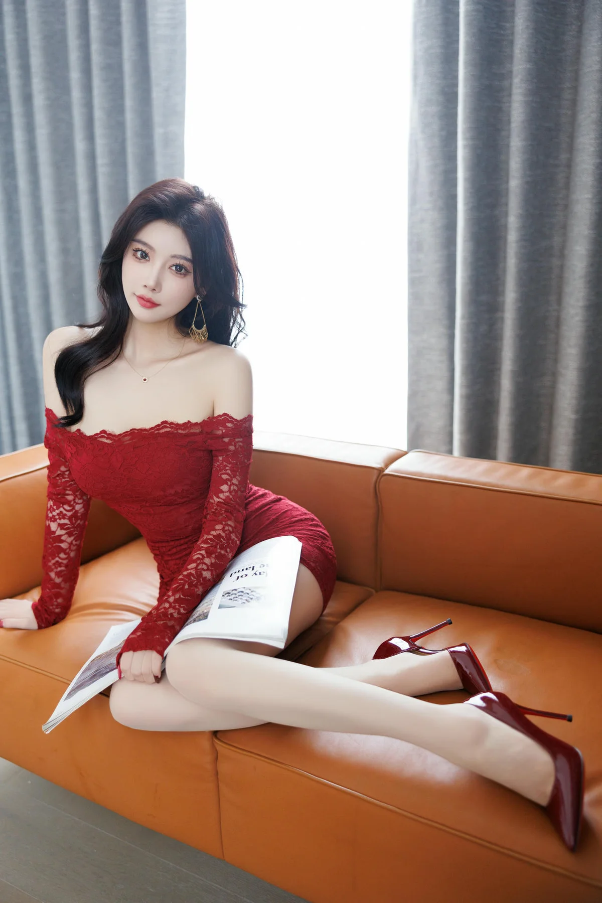 XiuRen 秀人 No.N315 杨晨晨红色紧身短裙 - 1
