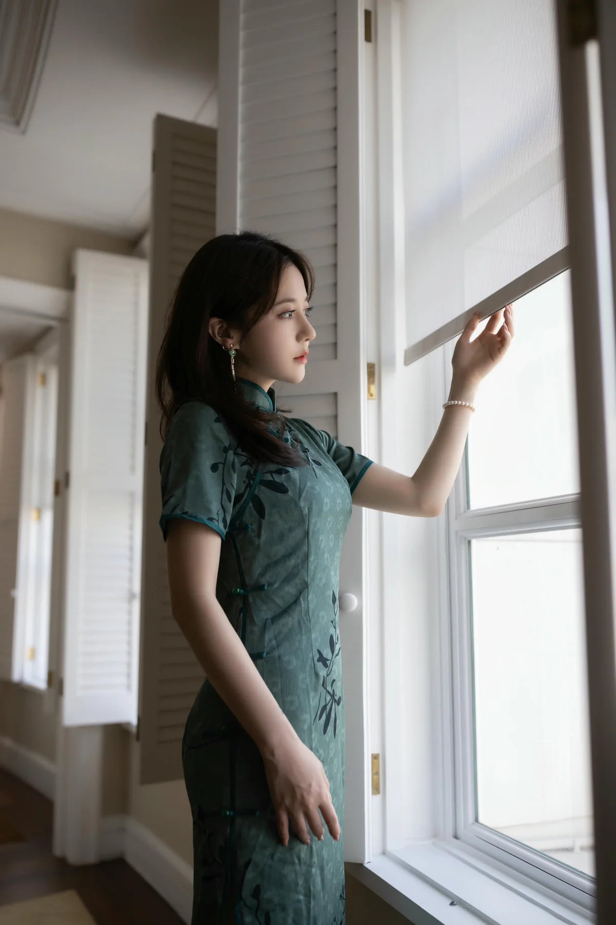 XiuRen 秀人 No.N319 鱼子酱Fish旗袍妩媚身材 - 1