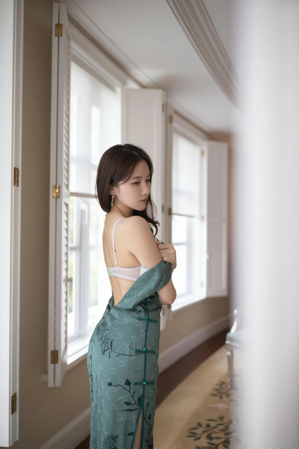 XiuRen 秀人 No.N319 鱼子酱Fish旗袍妩媚身材 - 4