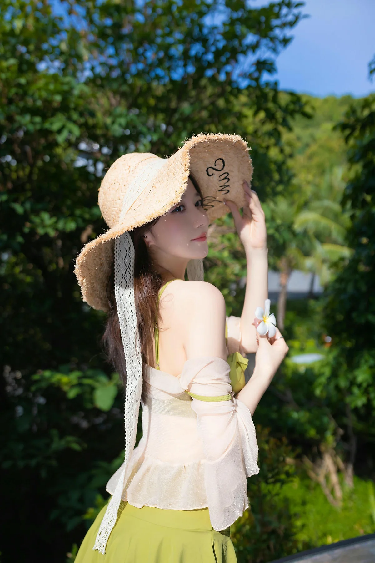 XiuRen 秀人 No.N321 鱼子酱Fish泳池比基尼 - 3