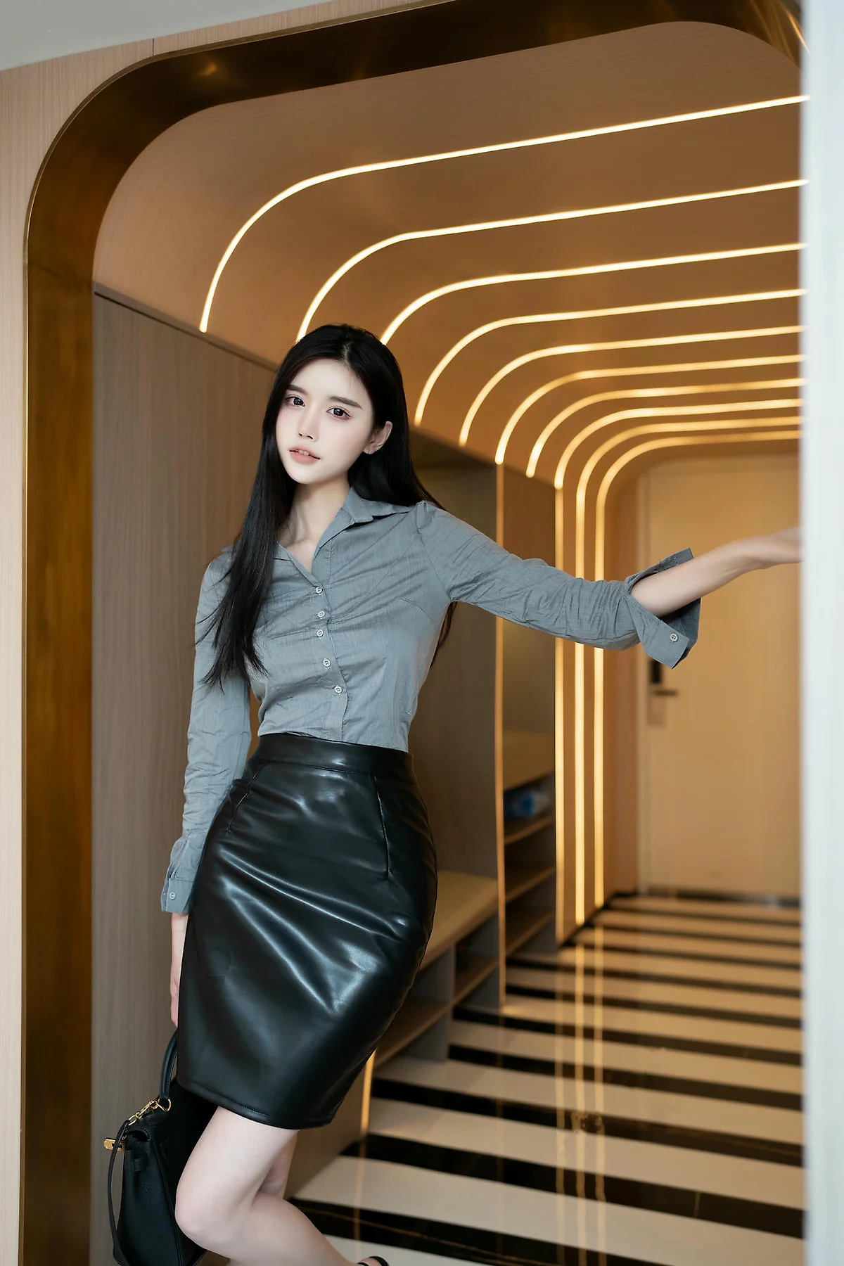 XiuRen 秀人 No.N323 晚苏susu职场ol制服御姐 - 9