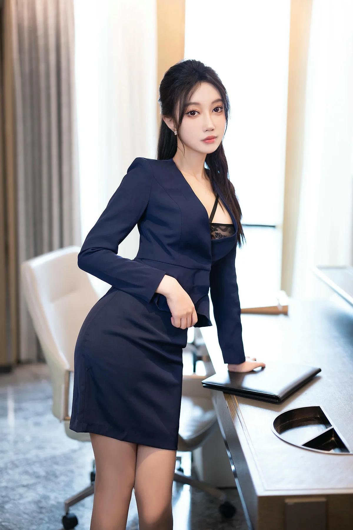 XiuRen 秀人 No.N324 玥儿玥OL秘书制服 - 2