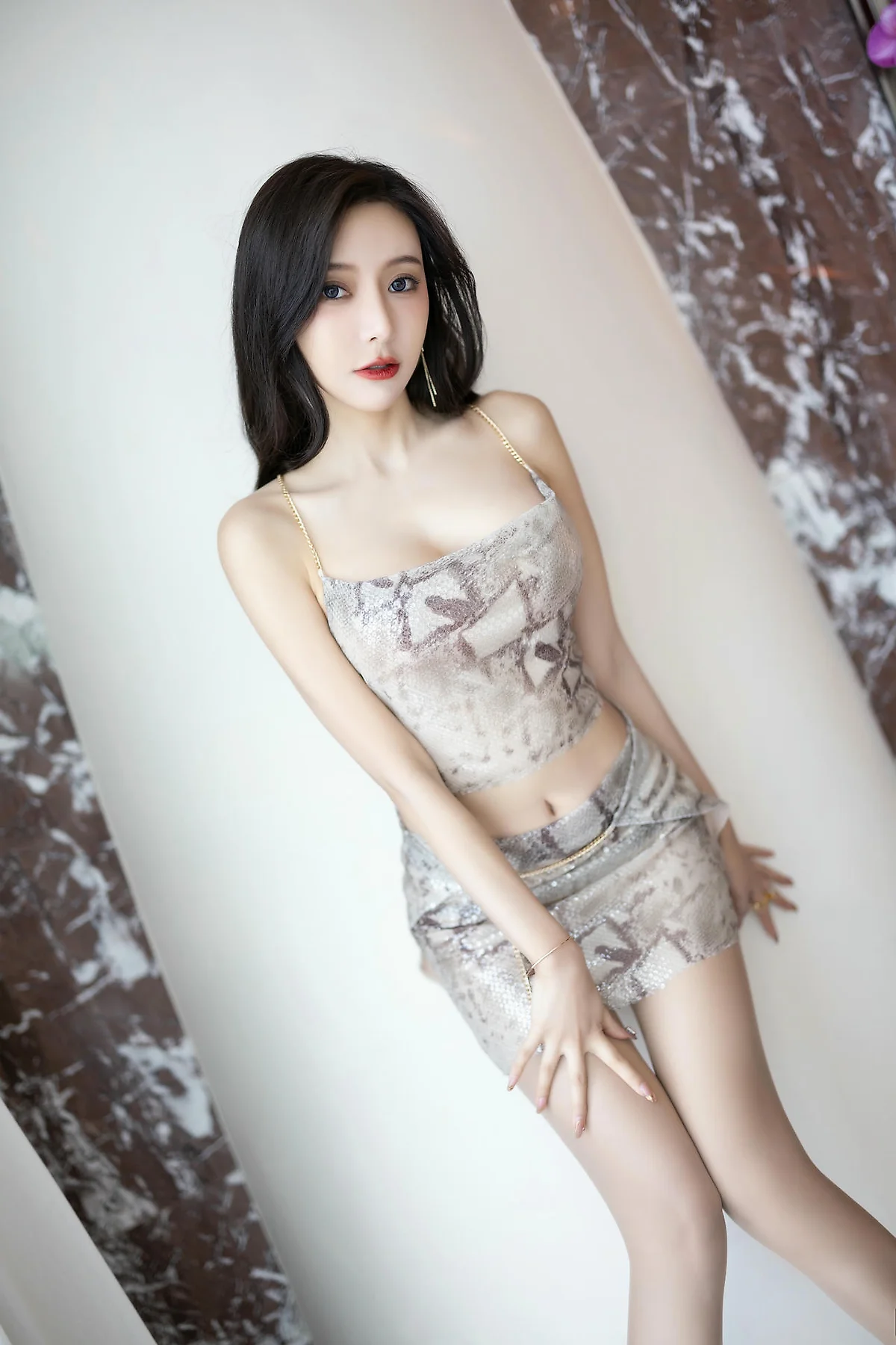 XiuRen 秀人 No.N326 王馨瑶性感短裙 - 6