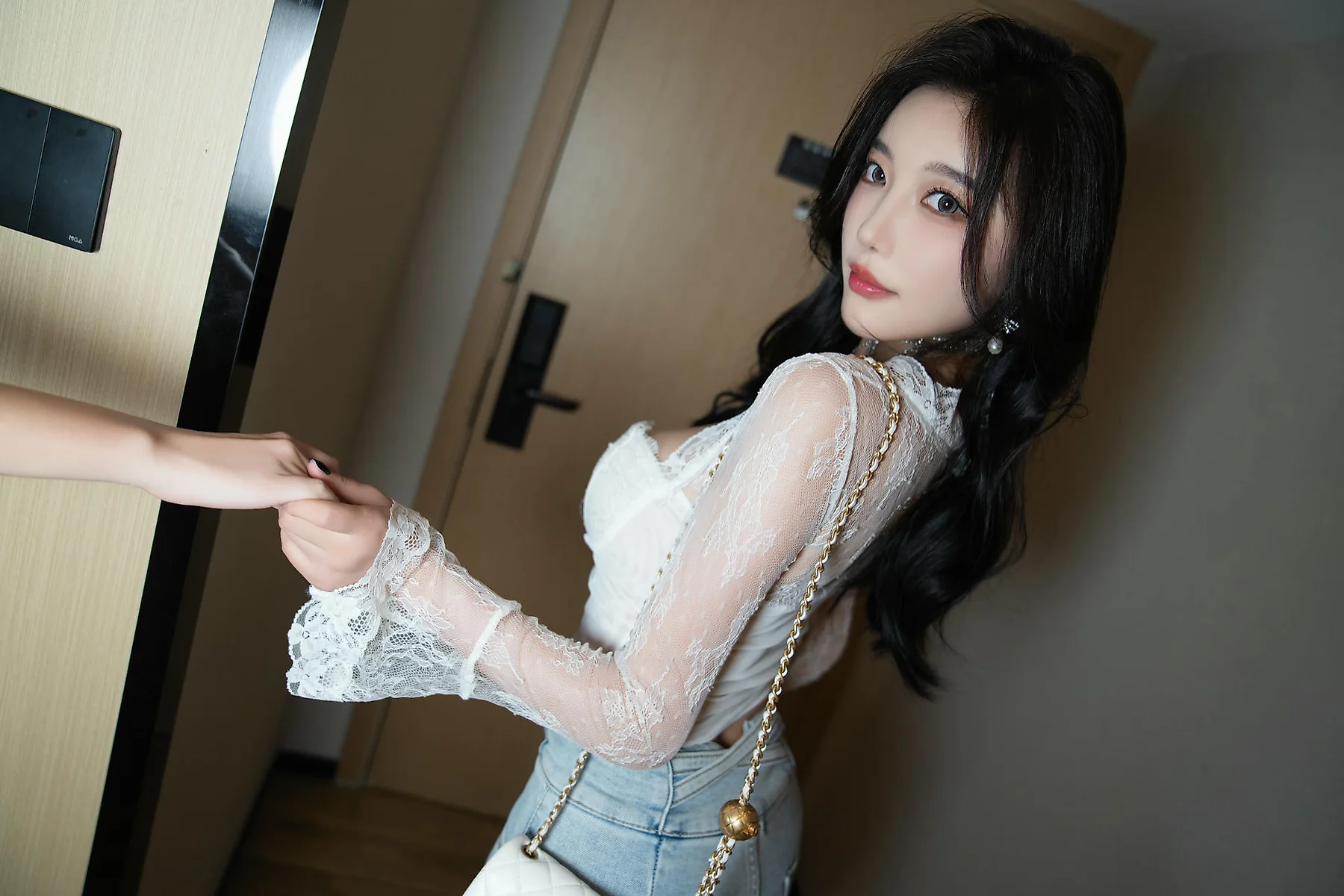 XiuRen 秀人 No.N330 杨晨晨爆乳白丝女神写真 - 7