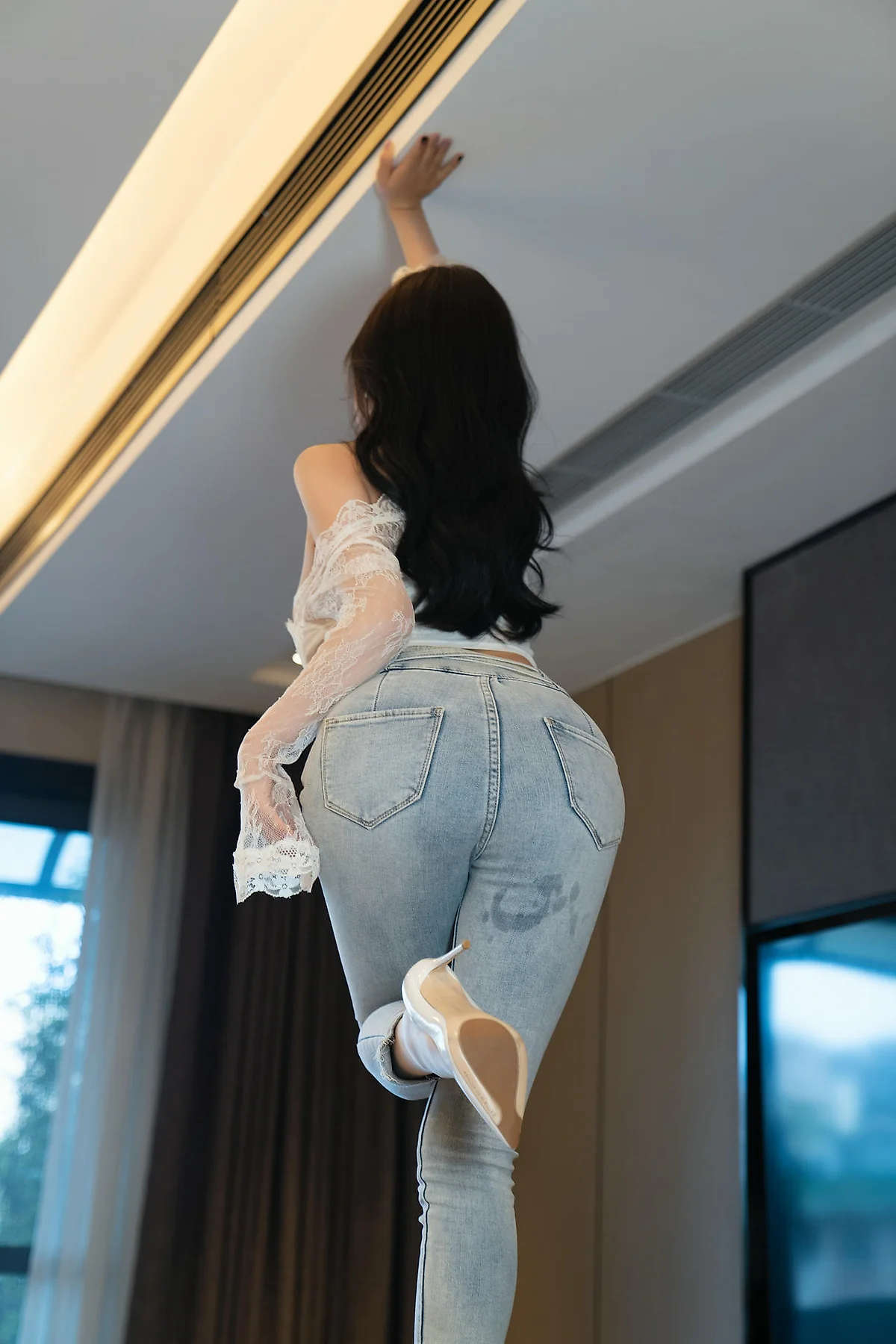 XiuRen 秀人 No.N330 杨晨晨爆乳白丝女神写真 - 8