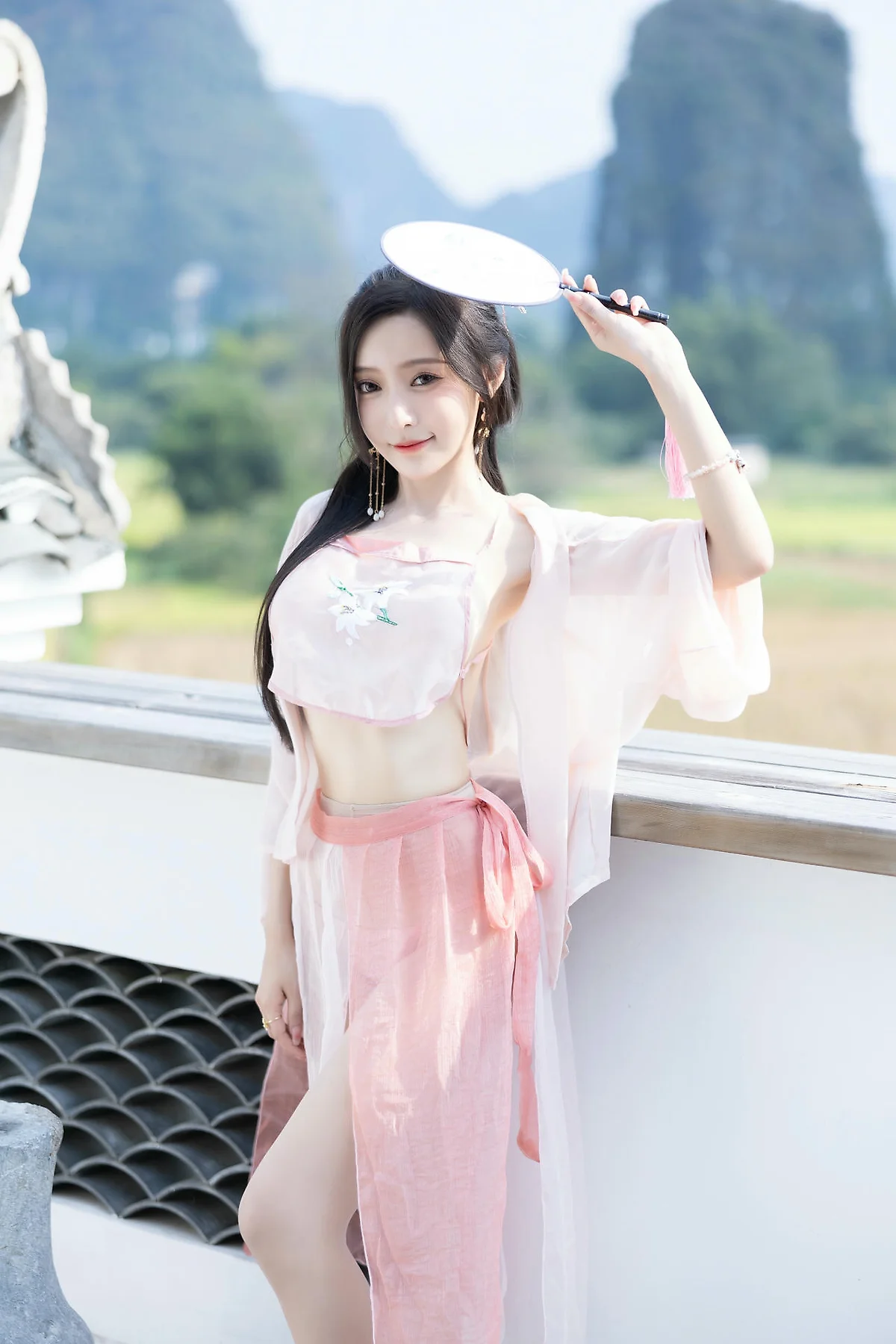 XiuRen 秀人 No.N335 王馨瑶粉色古装写真 - 9