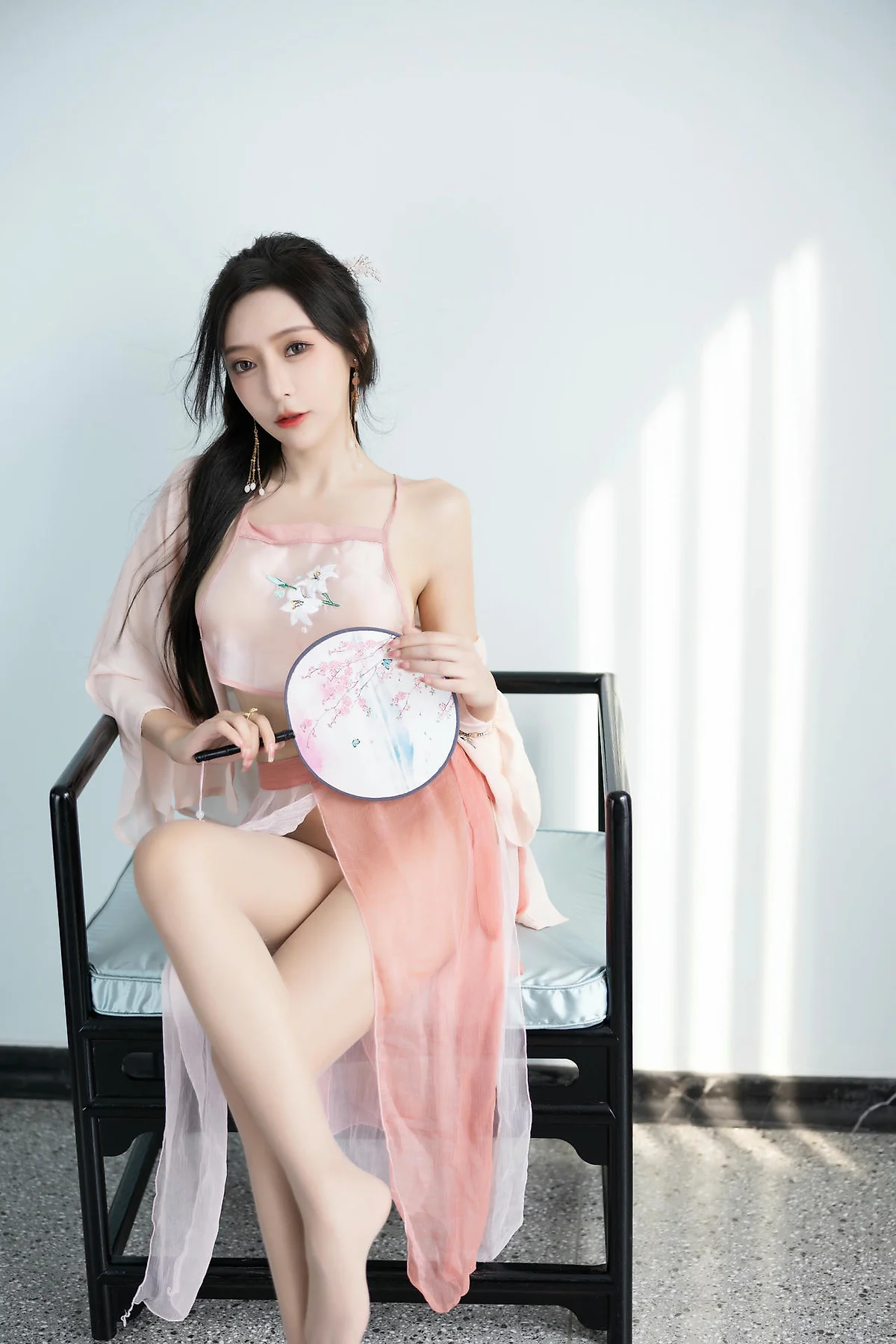 XiuRen 秀人 No.N335 王馨瑶粉色古装写真 - 4