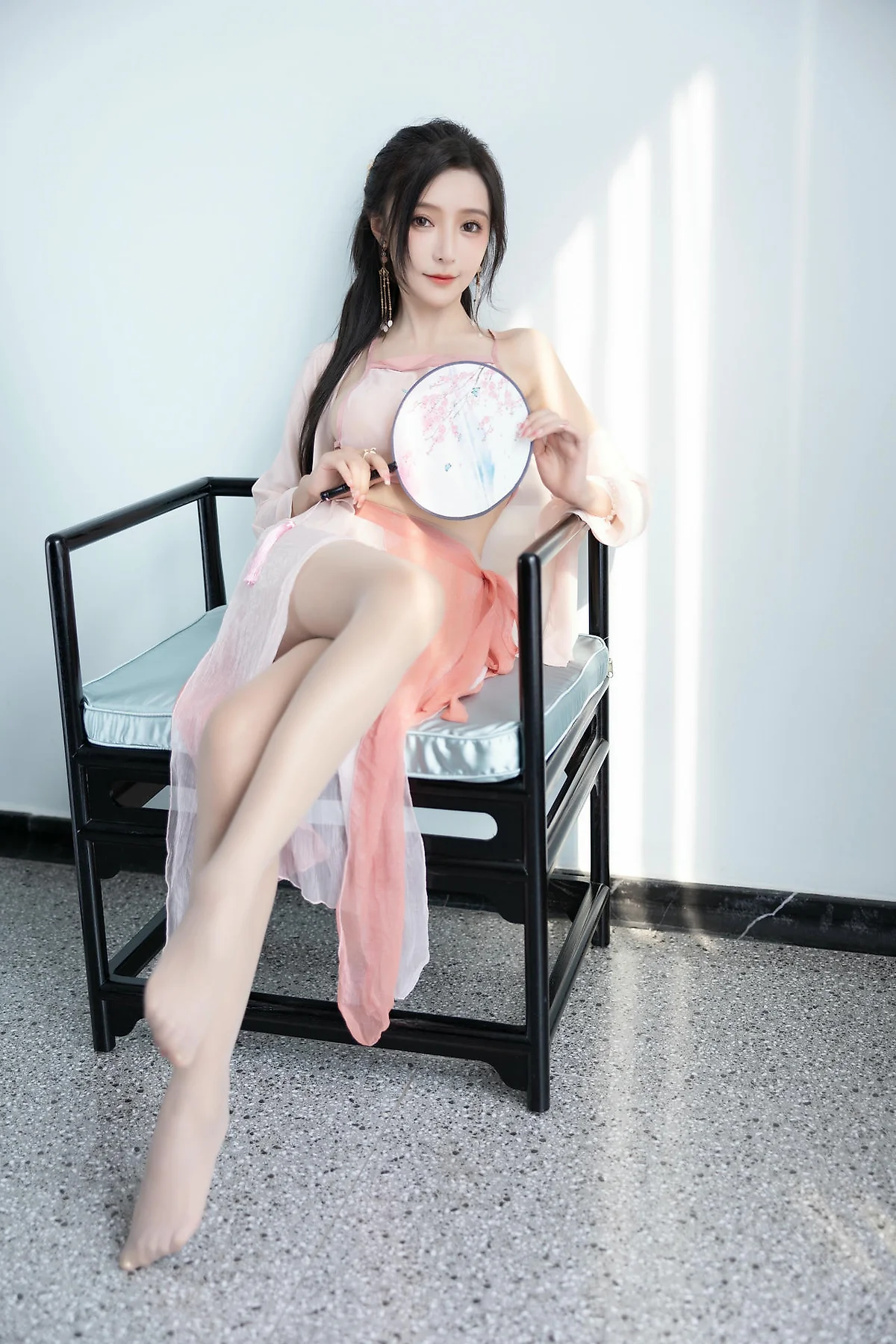 XiuRen 秀人 No.N335 王馨瑶粉色古装写真 - 9