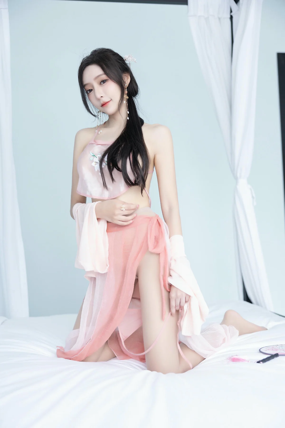 XiuRen 秀人 No.N335 王馨瑶粉色古装写真 - 8