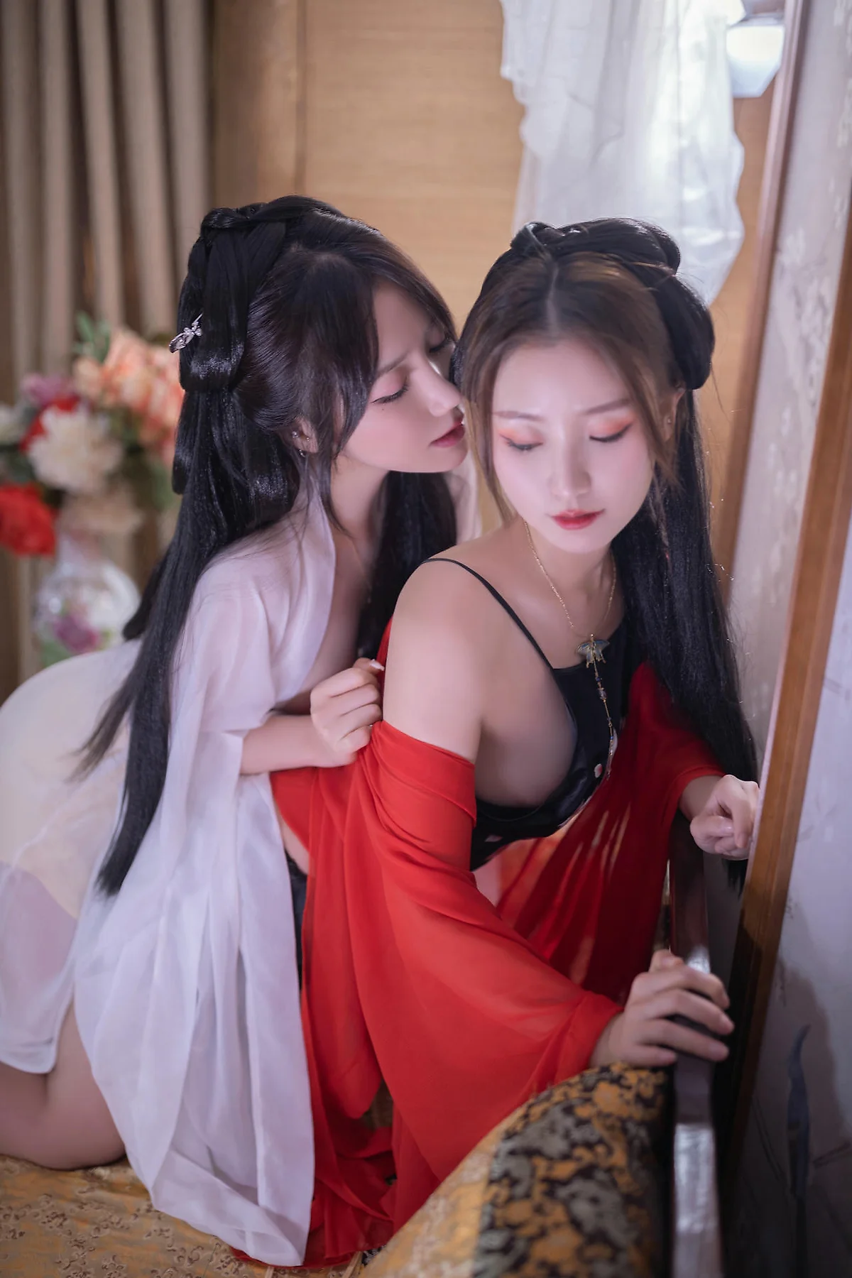 XiuRen 秀人 No.N336 鱼子酱Fish双人古装写真 - 1