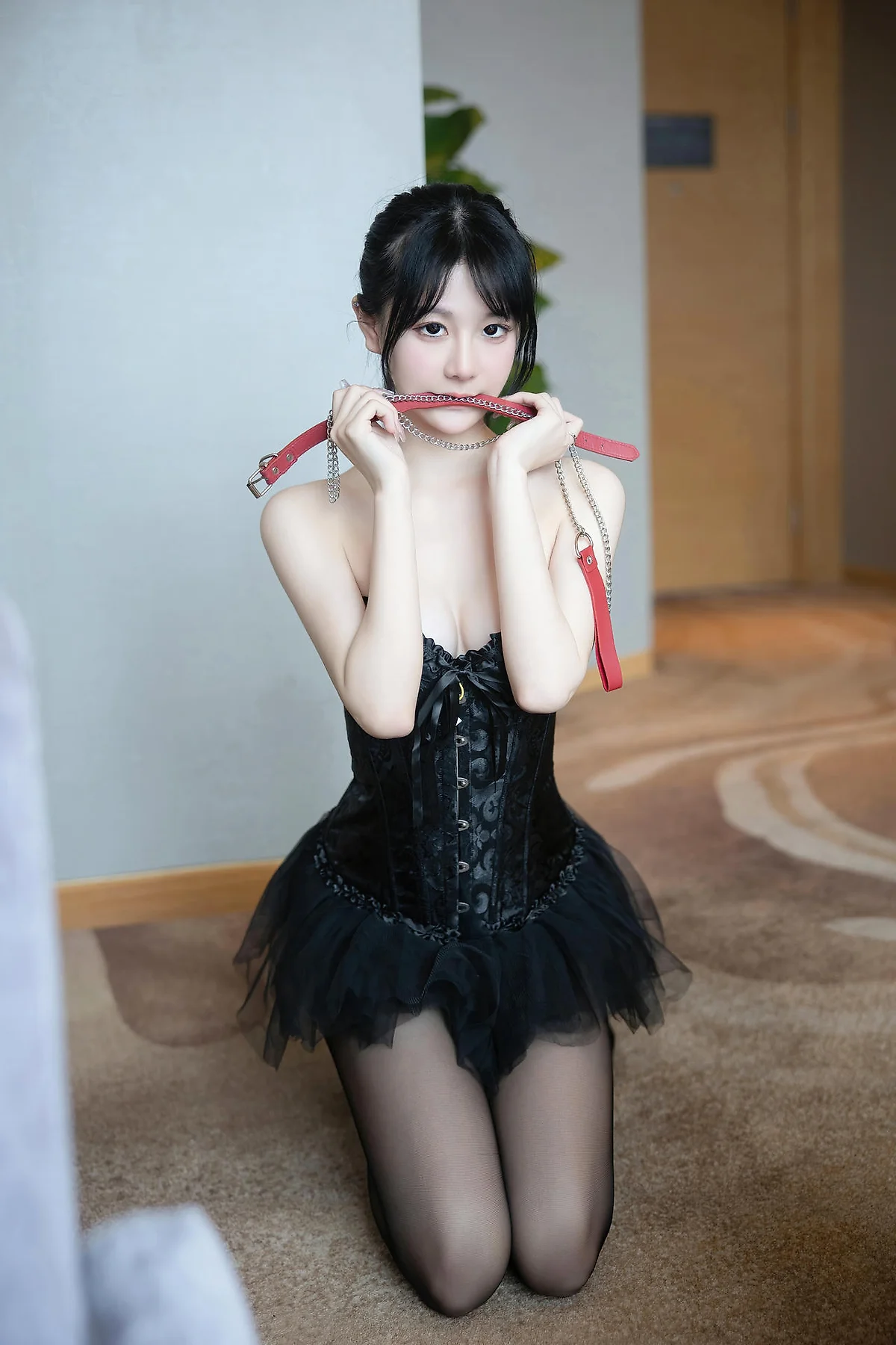 XiuRen 秀人 No.N337 谢小蒽黑丝香肩礼裙 - 9