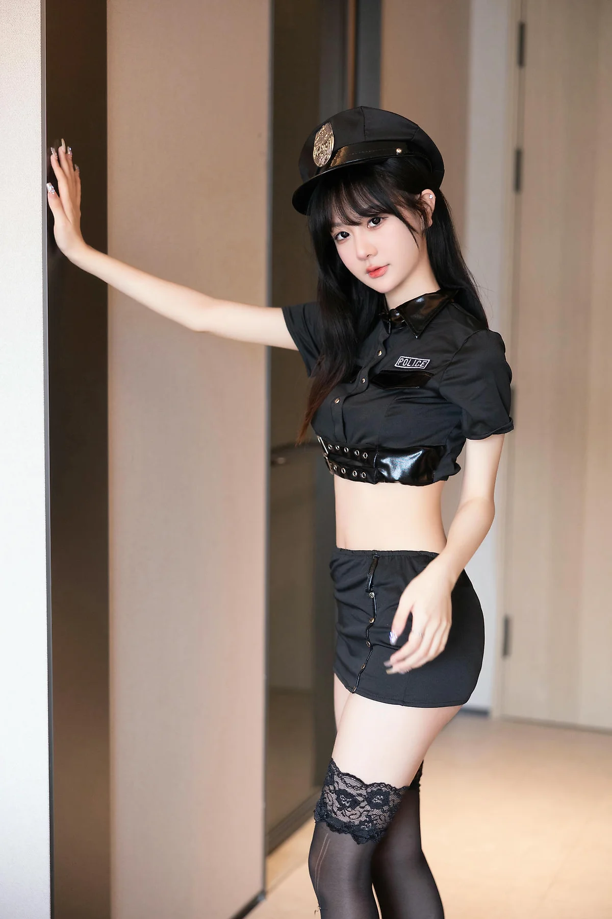 XiuRen 秀人 No.N350 谢小蒽制服性感女警 - 6