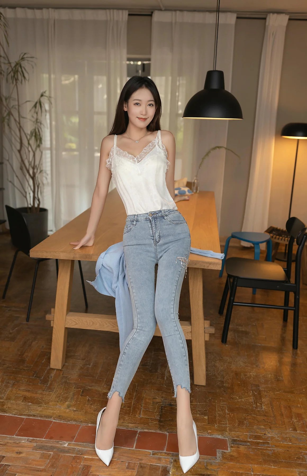 XiuRen 秀人 No.N353 唐安琪长腿牛仔裤女神写真 - 4