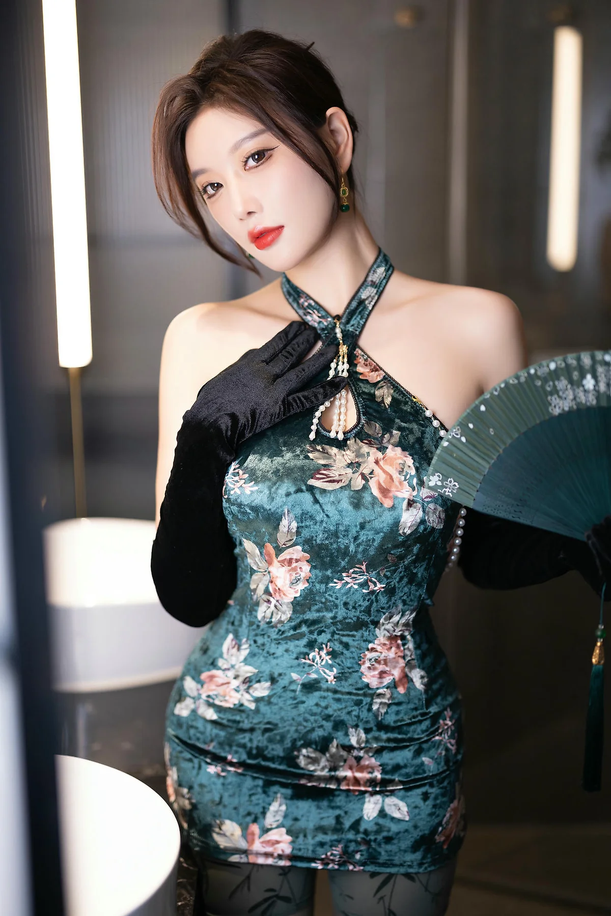 XiuRen 秀人 No.N354 杨晨晨旗袍香肩情趣内衣 - 6