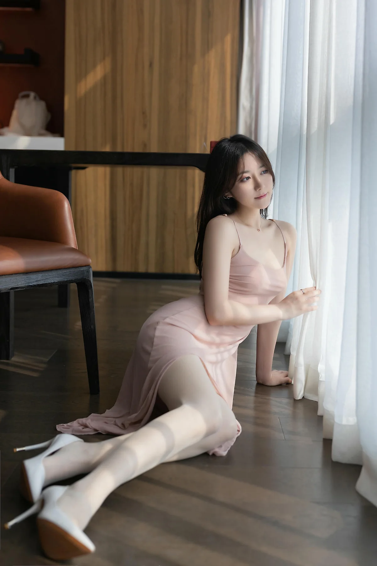 XiuRen 秀人 No.N356 鱼子酱Fish香肩粉肉色美裙 - 4