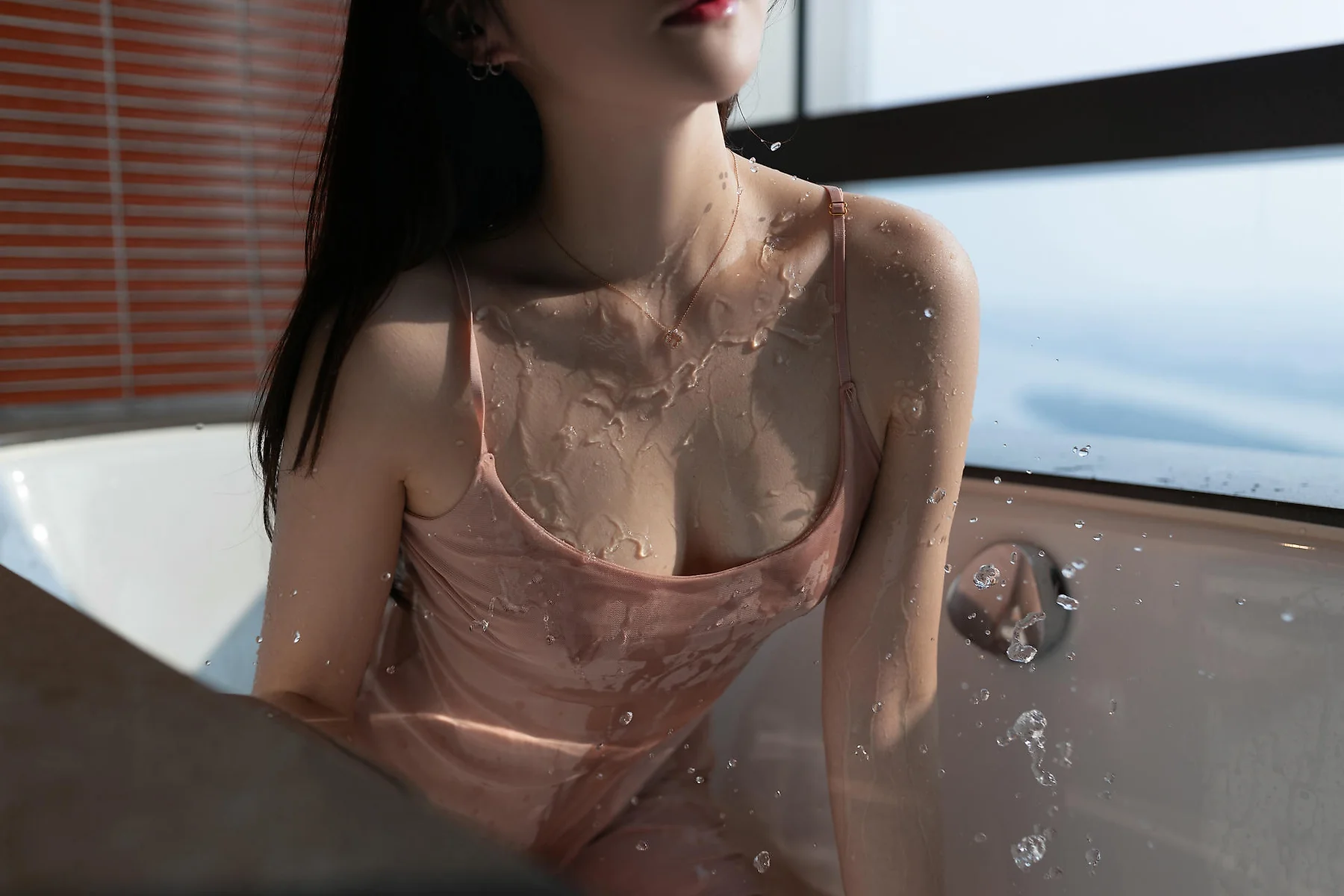 XiuRen 秀人 No.N356 鱼子酱Fish香肩粉肉色美裙 - 1