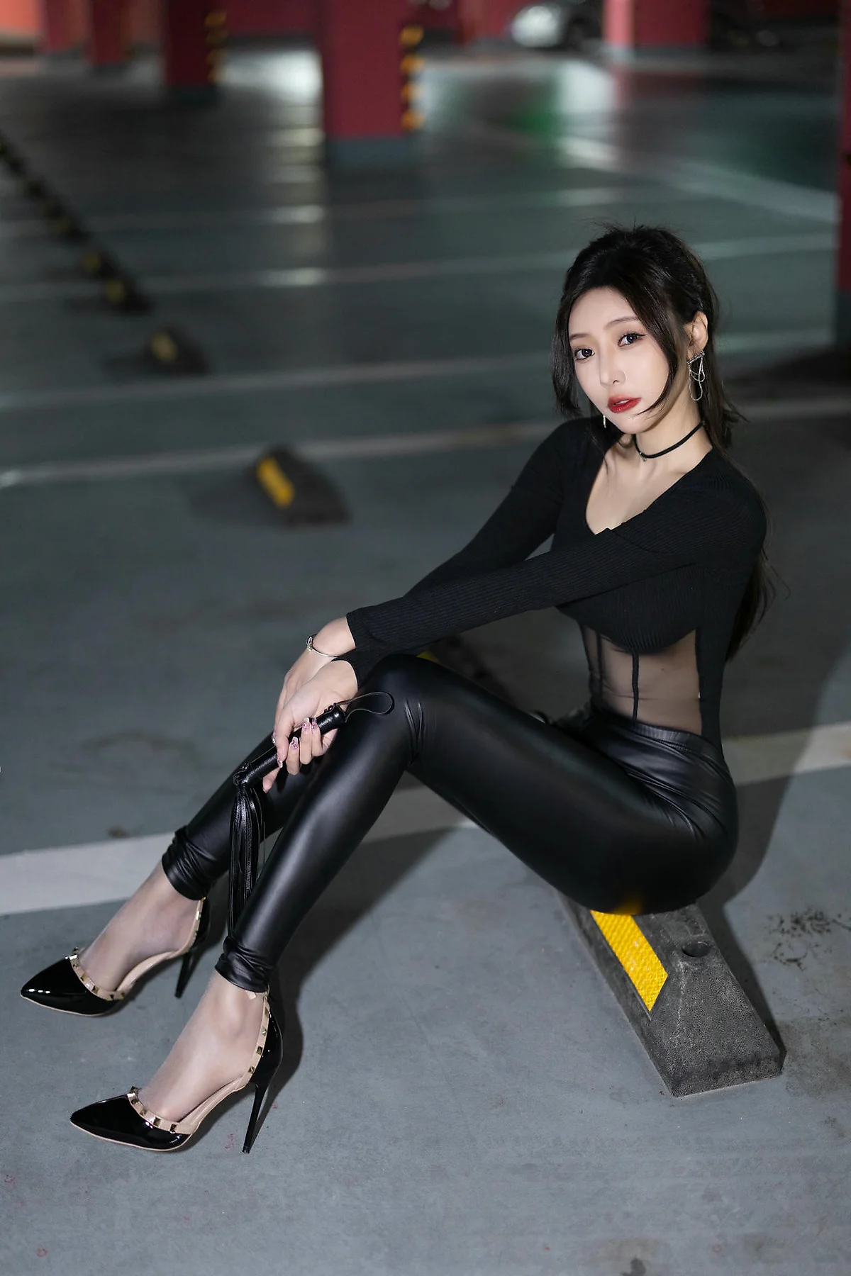 XiuRen 秀人 No.N357 王馨瑶黑色皮裤高跟 - 10