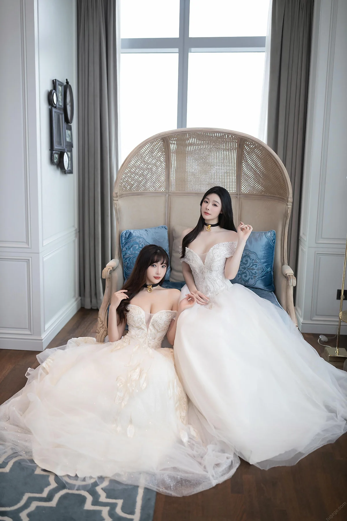 XiuRen 秀人 No.N360 陆萱萱&是小逗逗双人写真婚纱主题 - 5